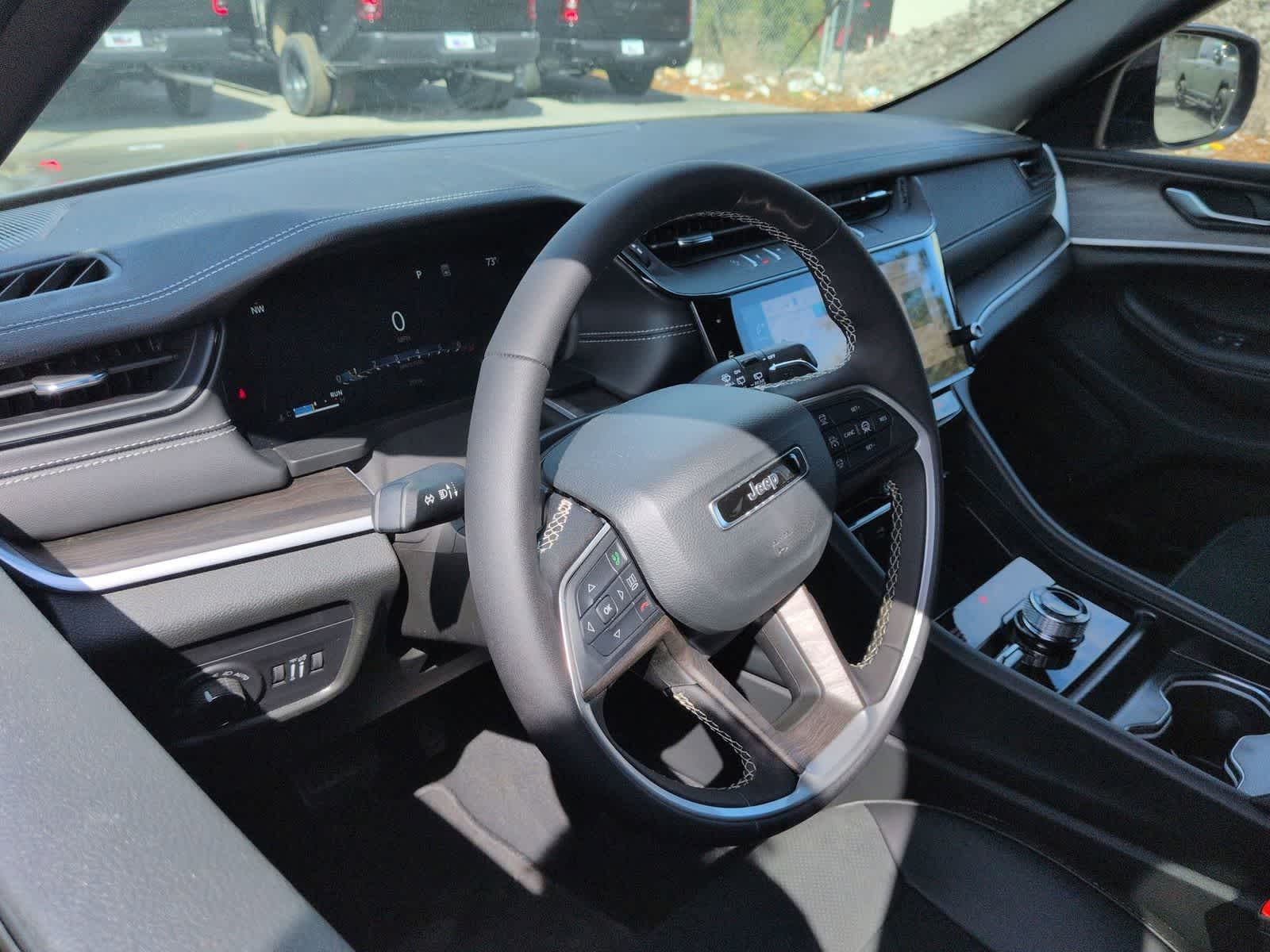 Thumbnail: 2026 Jeep Grand Cherokee - 10