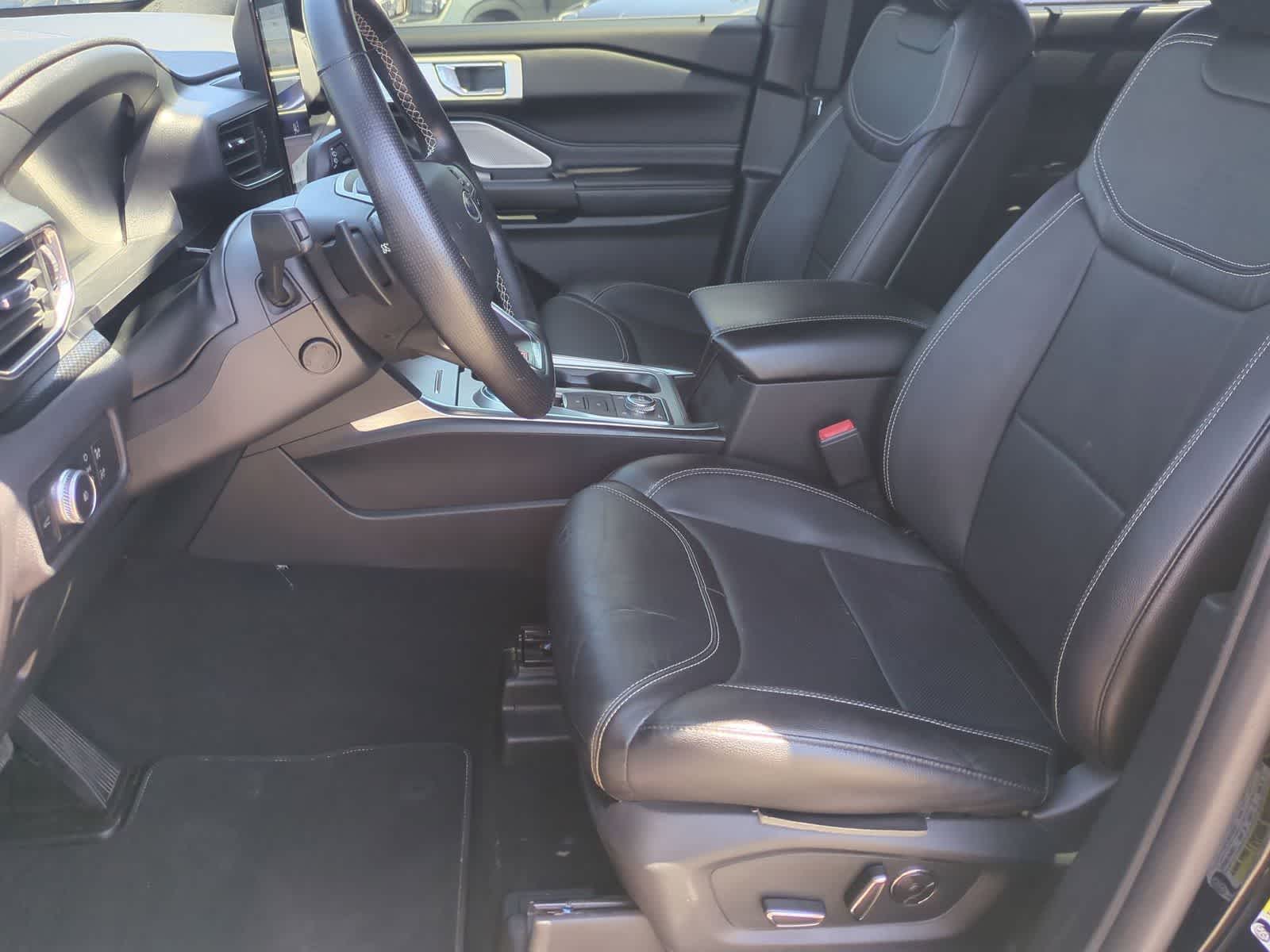 Thumbnail: 2020 Ford Explorer - 17