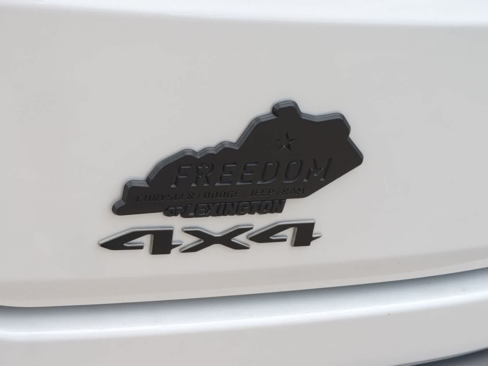 Thumbnail: 2026 Jeep Grand Wagoneer - 13