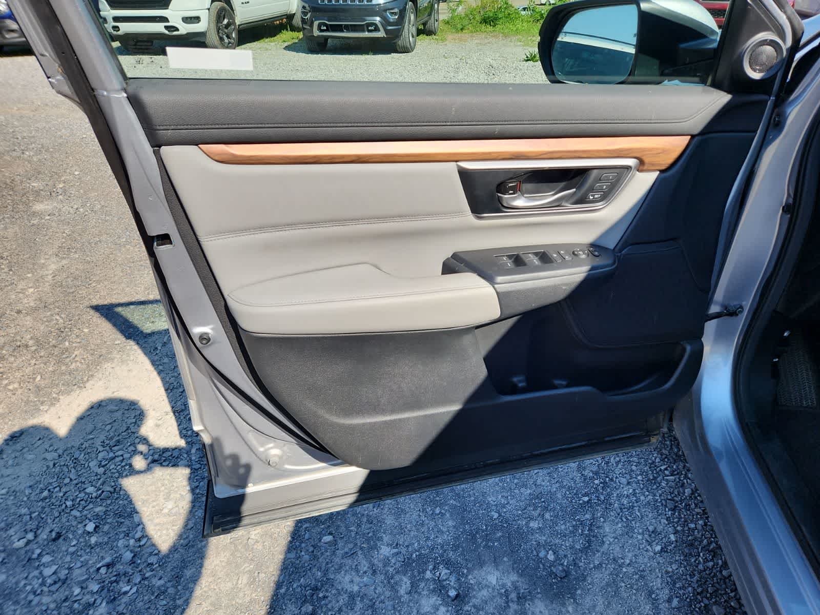 Thumbnail: 2019 Honda CR-V - 16