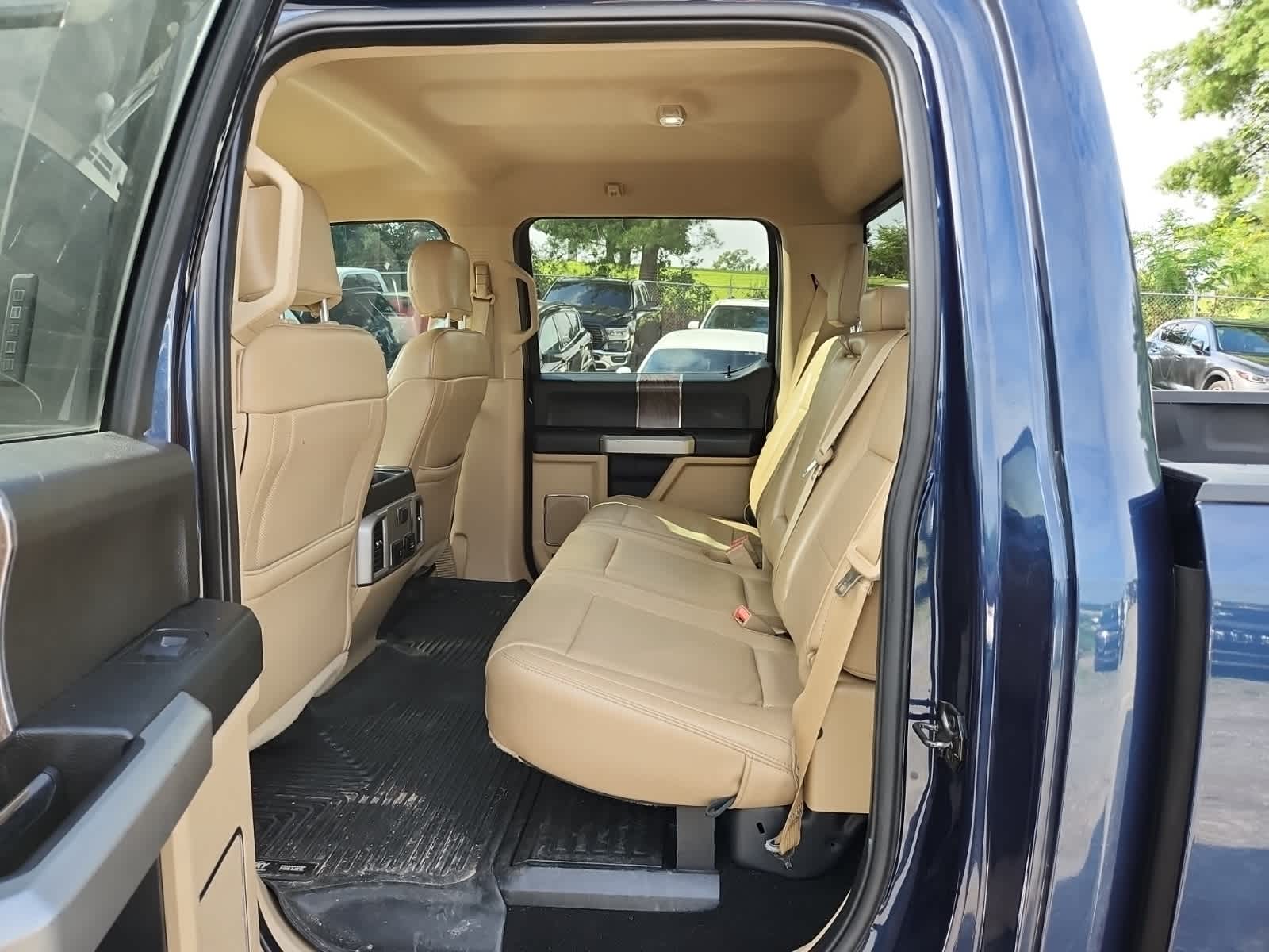 Thumbnail: 2019 Ford Econoline - 25