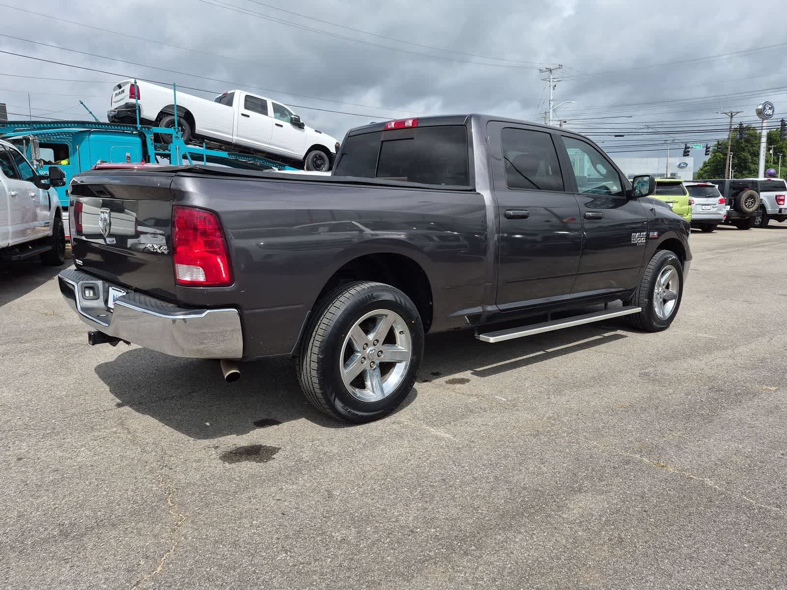 Thumbnail: 2019 RAM 1500 Classic - 6