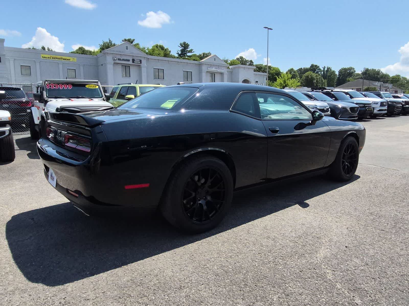 Thumbnail: 2019 Dodge Challenger - 6