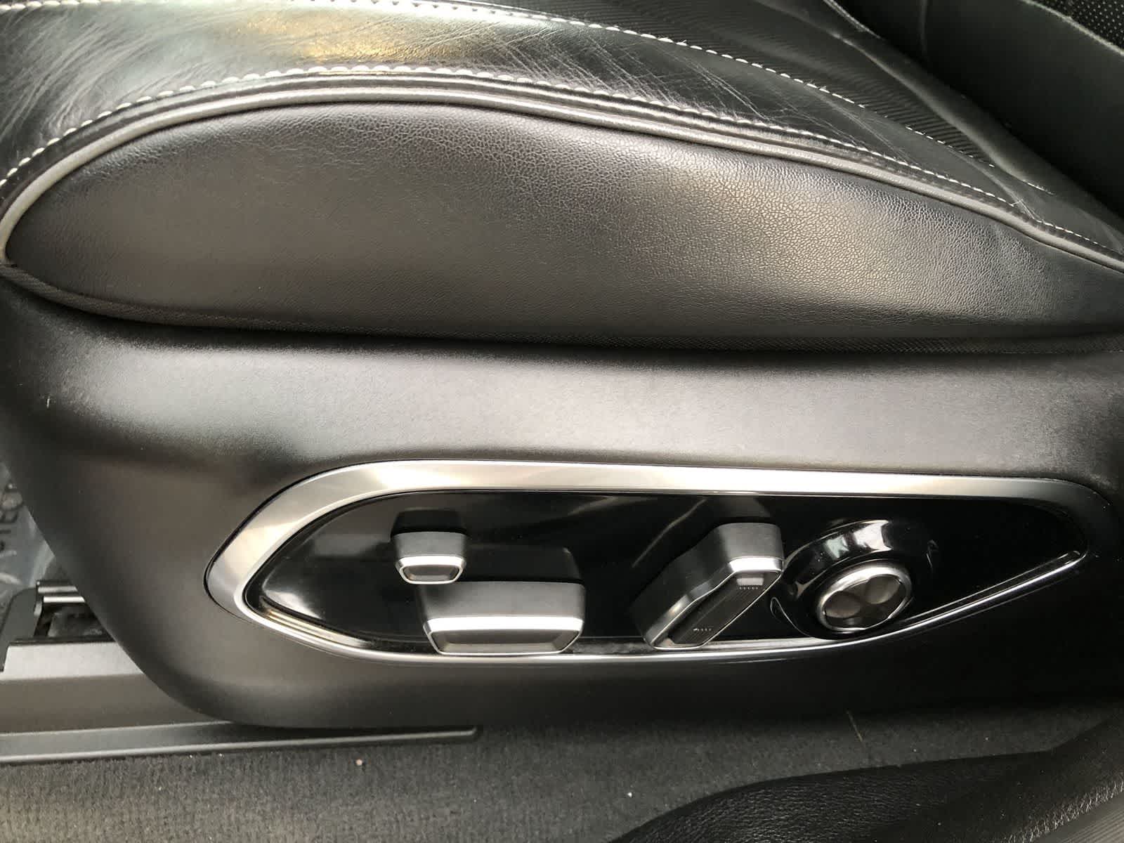 Thumbnail: 2022 Jeep Grand Cherokee - 29