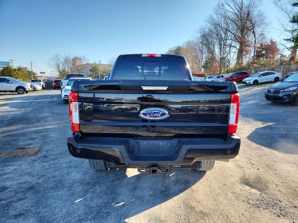 Used 2019 Ford Super Duty F-250 SRW Lariat Truck