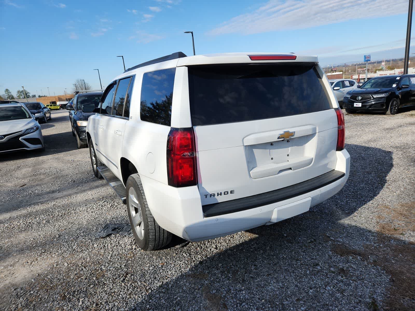 Thumbnail: 2019 Chevrolet Tahoe - 3