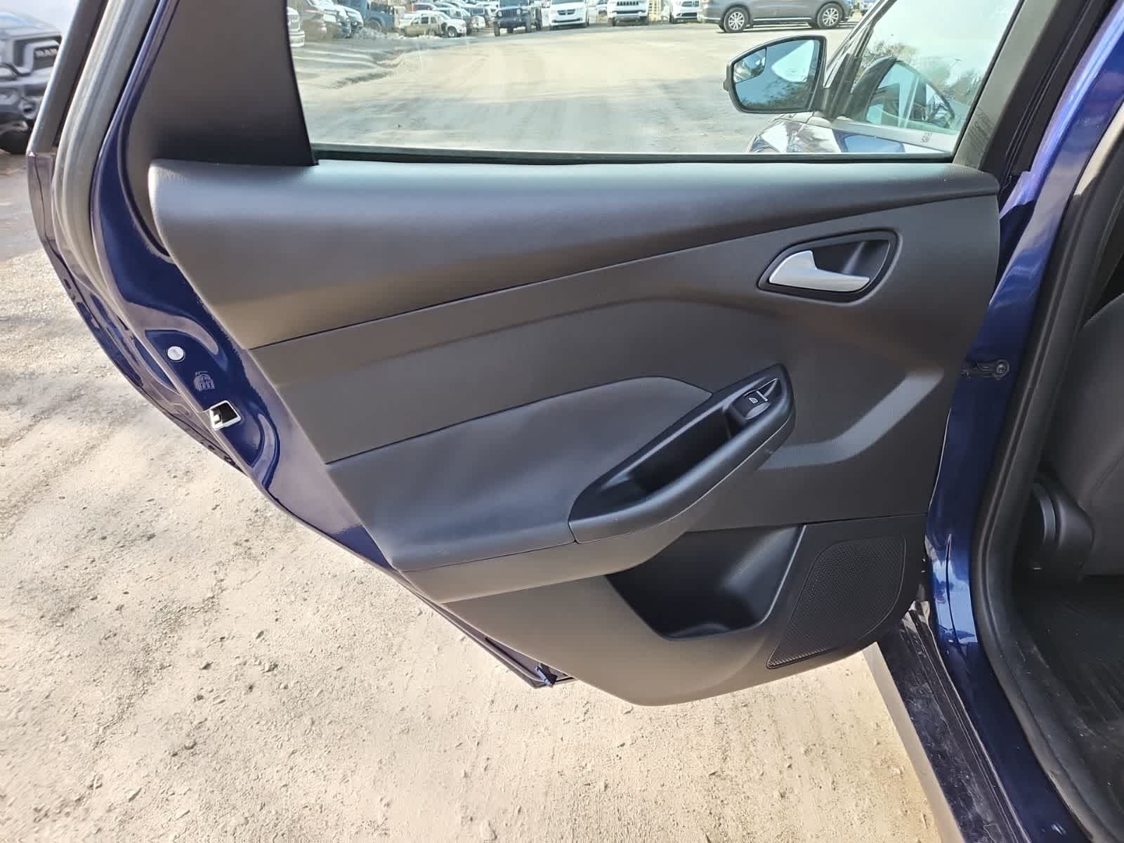 Thumbnail: 2017 Ford Focus - 27