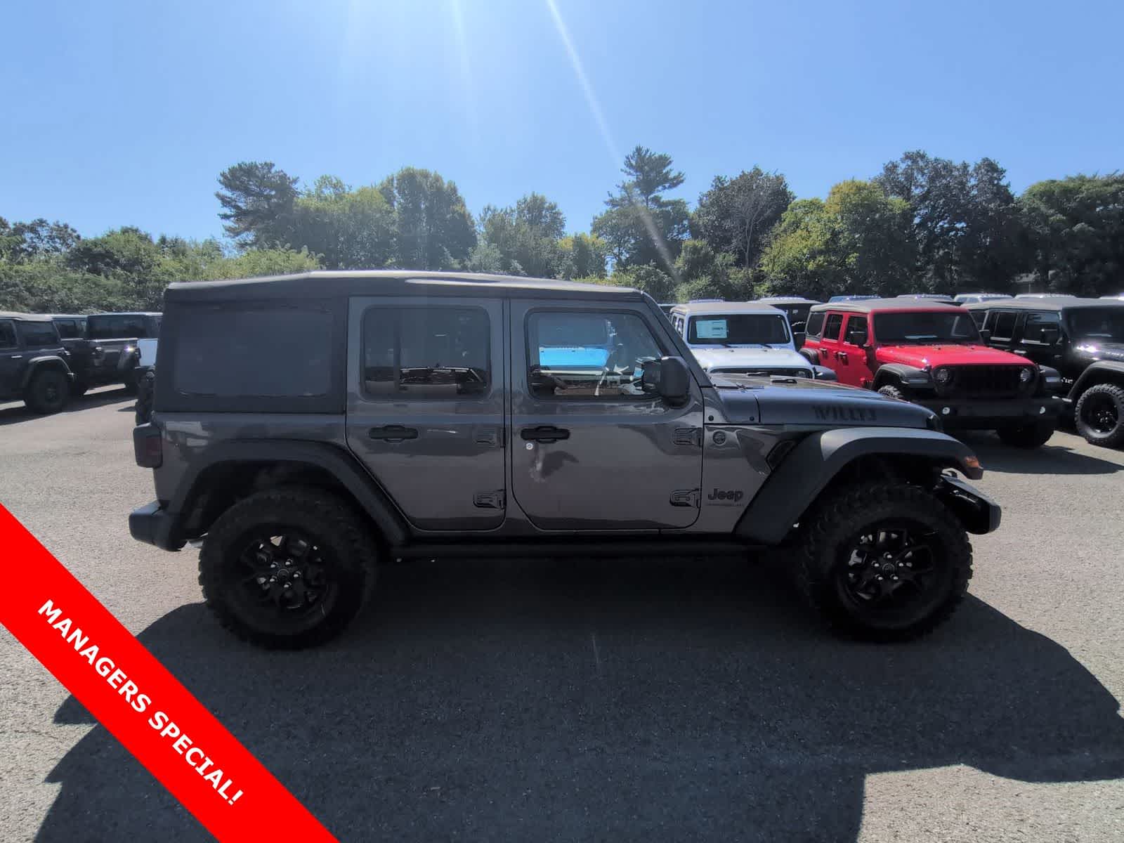 Thumbnail: 2025 Jeep Wrangler - 9