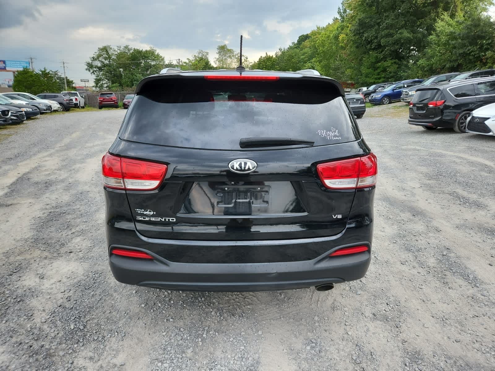 Thumbnail: 2017 Kia Sorento - 4
