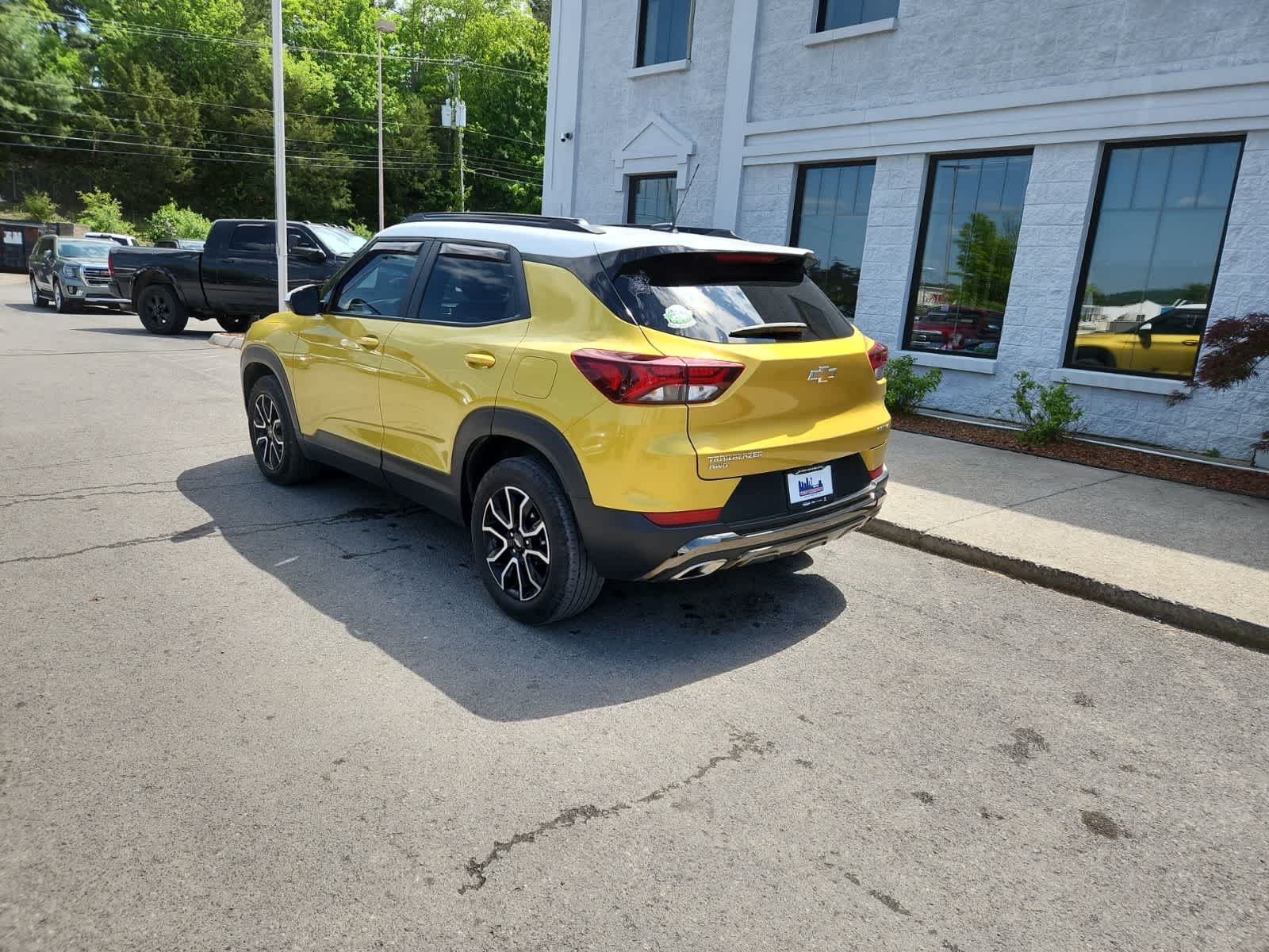 Thumbnail: 2023 Chevrolet TrailBlazer - 3