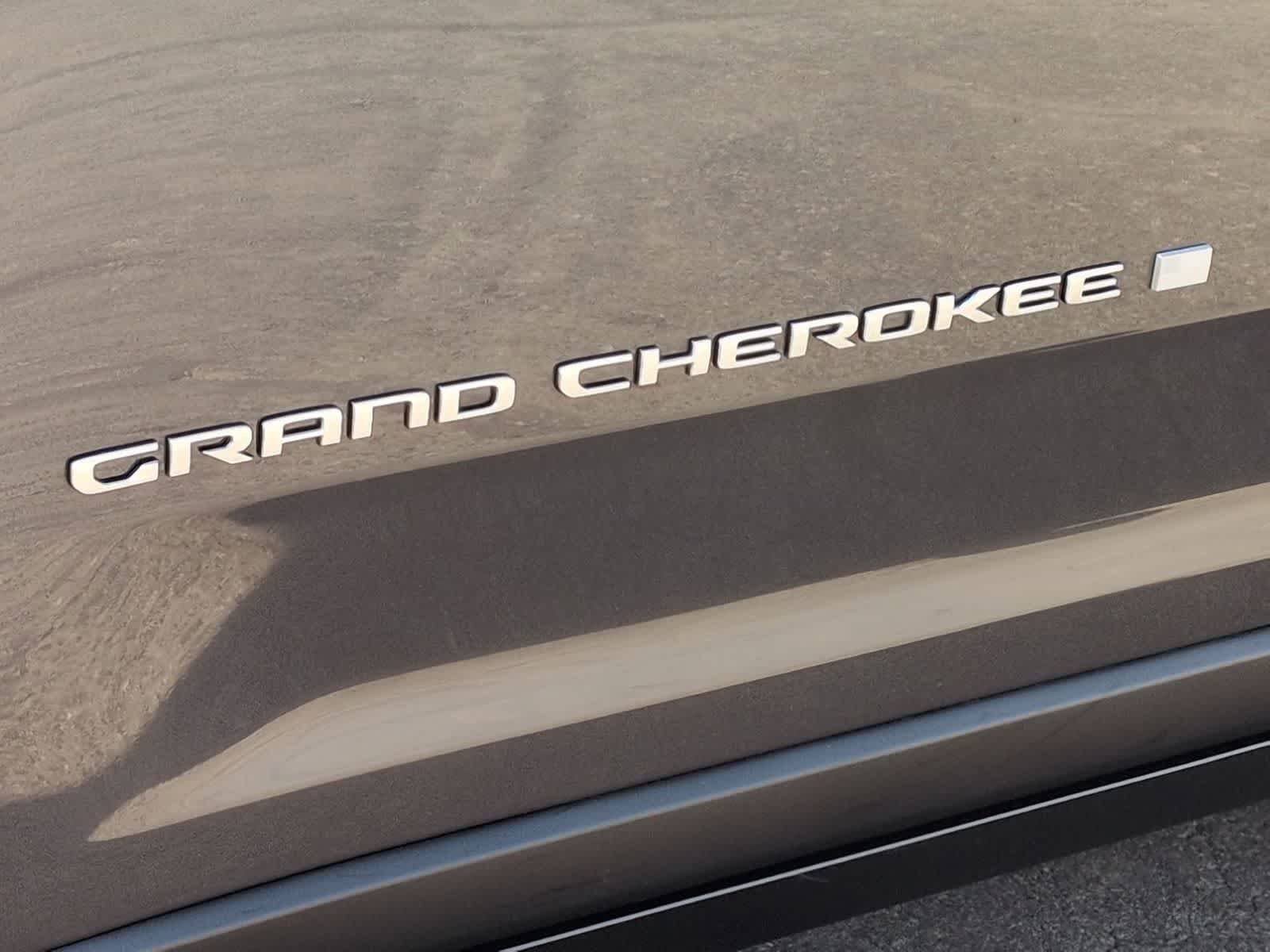 Thumbnail: 2026 Jeep Grand Cherokee - 13