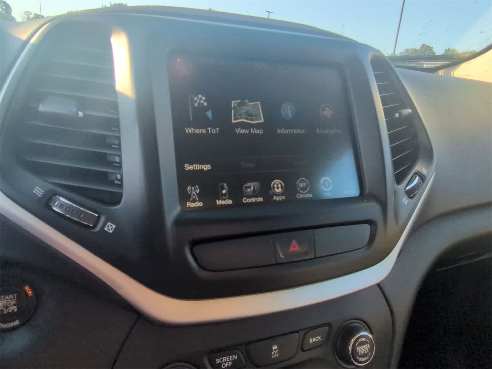 Thumbnail: 2016 Jeep Cherokee - 27