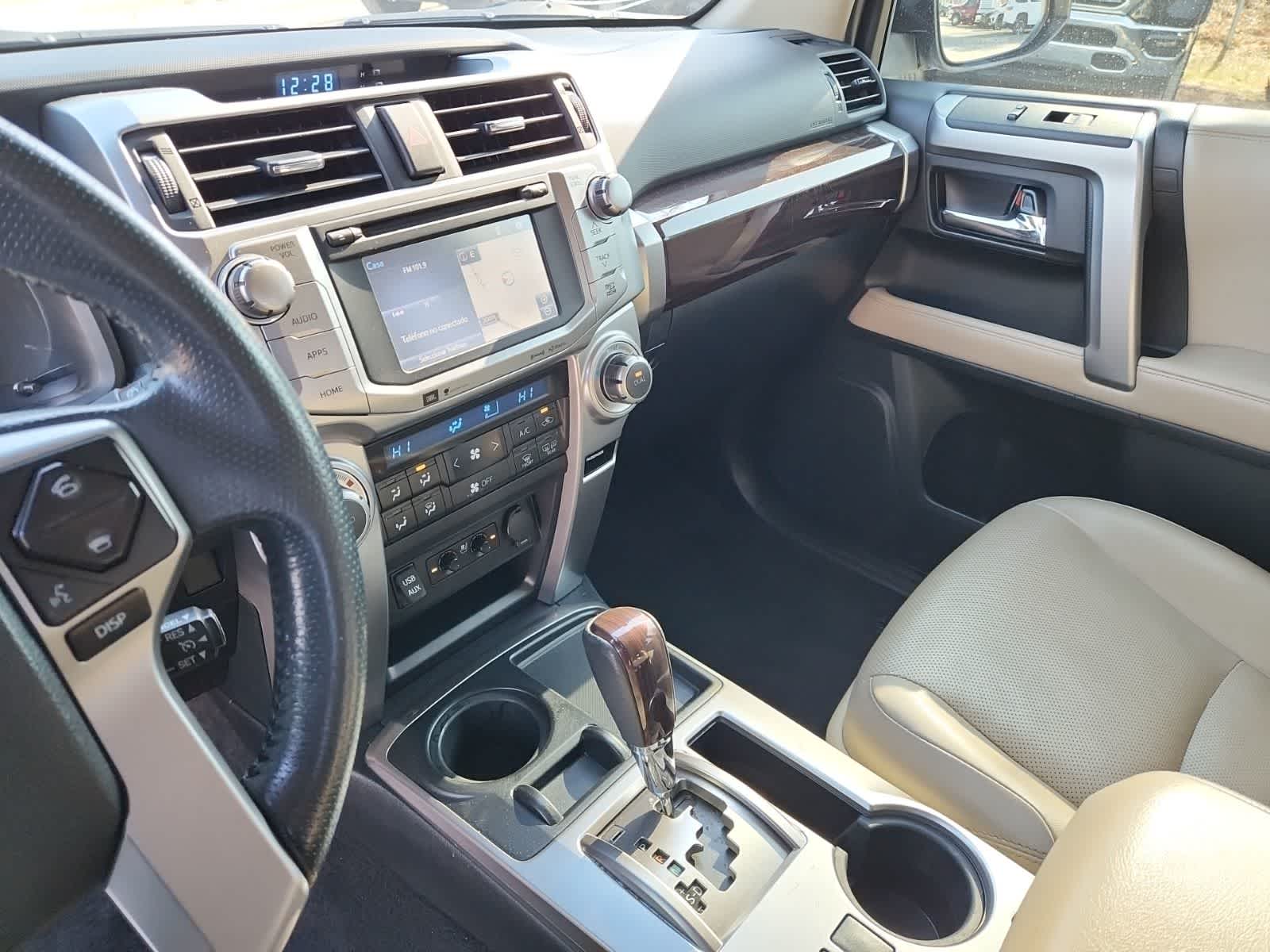 Thumbnail: 2018 Toyota 4Runner - 10