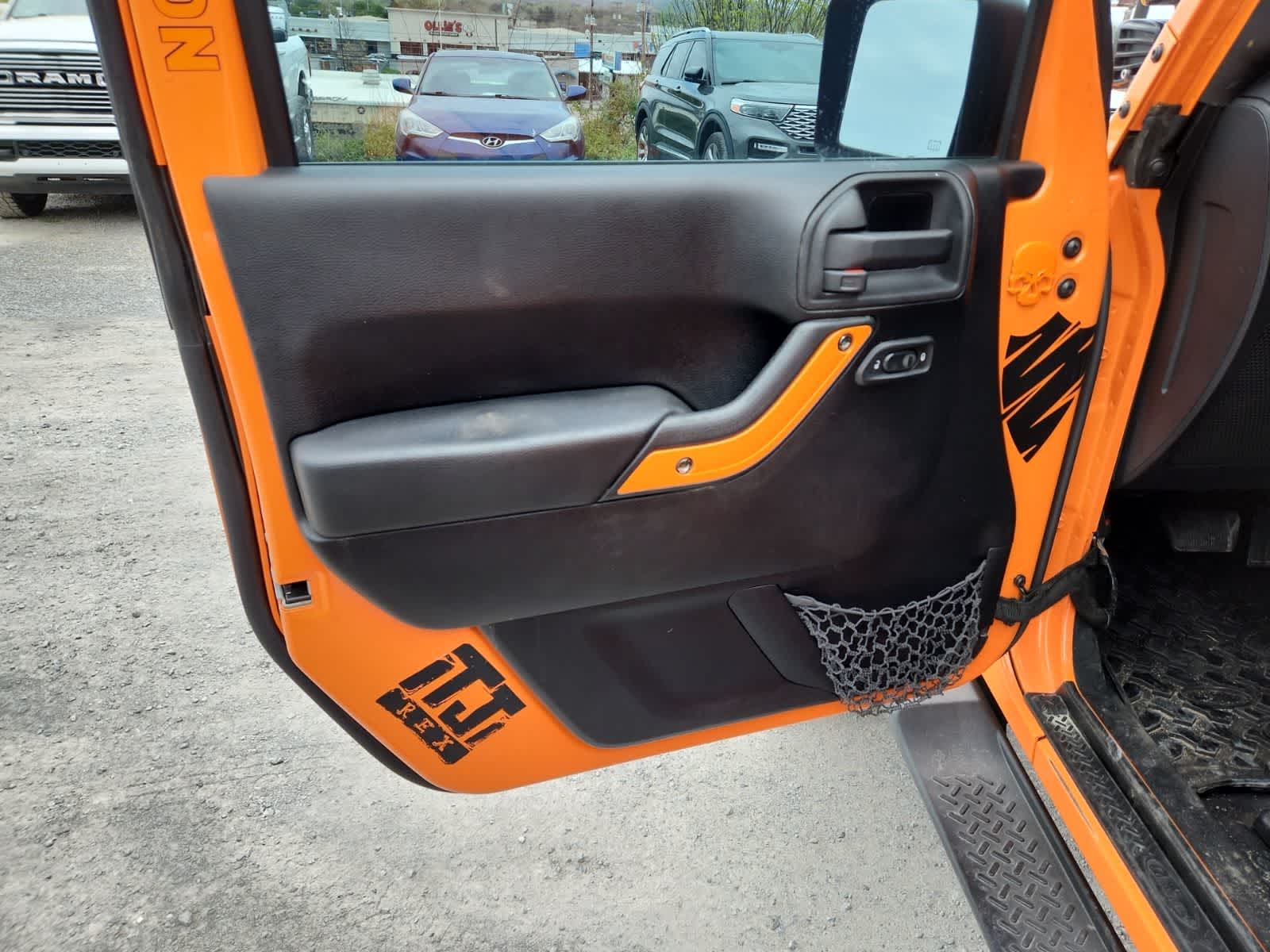 Thumbnail: 2012 Jeep Wrangler - 16