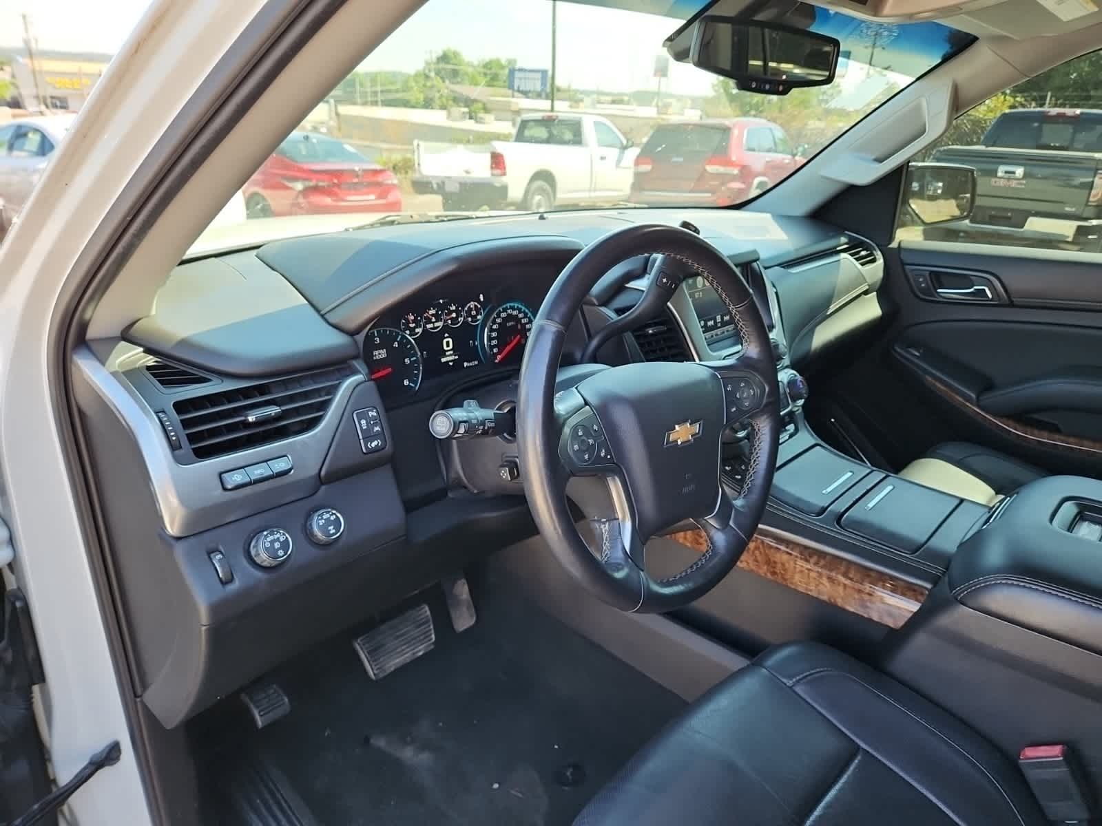 Thumbnail: 2016 Chevrolet Tahoe - 13