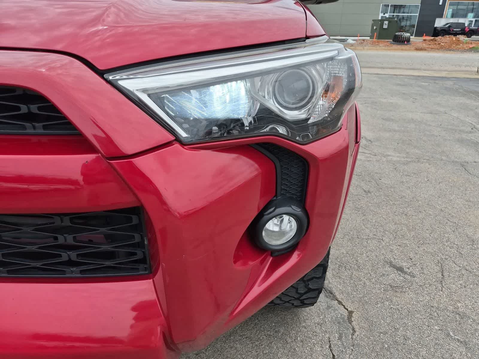 Thumbnail: 2018 Toyota 4Runner - 9