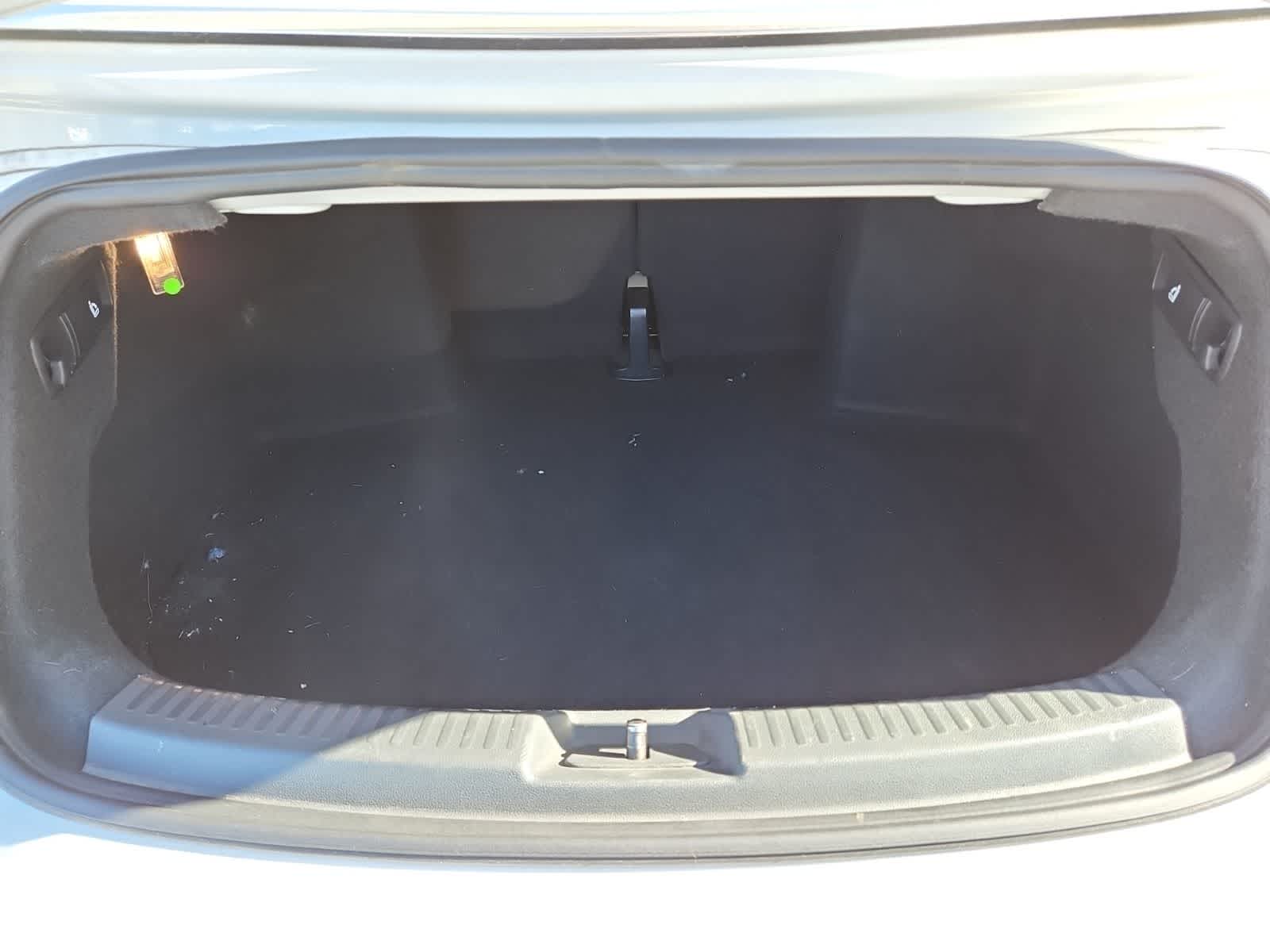 Thumbnail: 2013 Volkswagen Beetle - 26