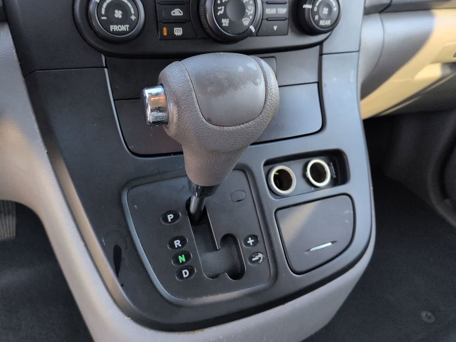 Thumbnail: 2008 Kia Sedona - 29