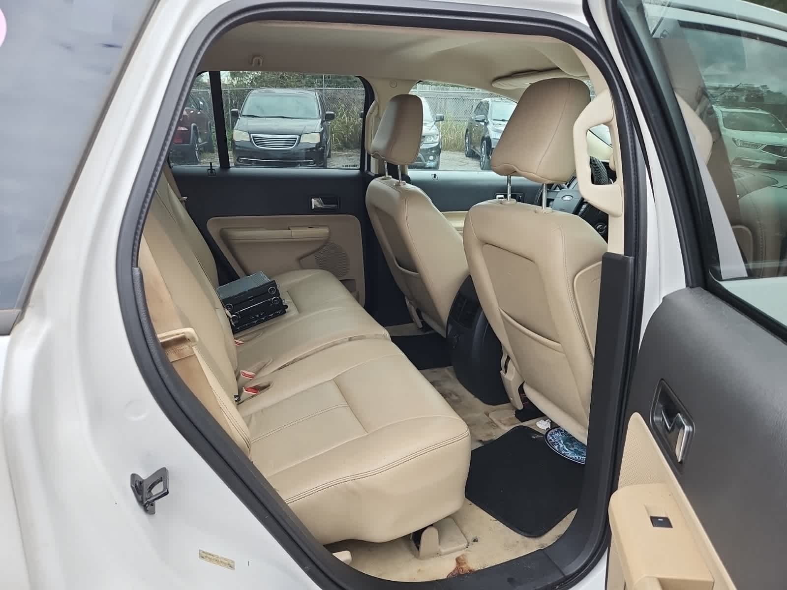 Thumbnail: 2010 Ford Edge - 23
