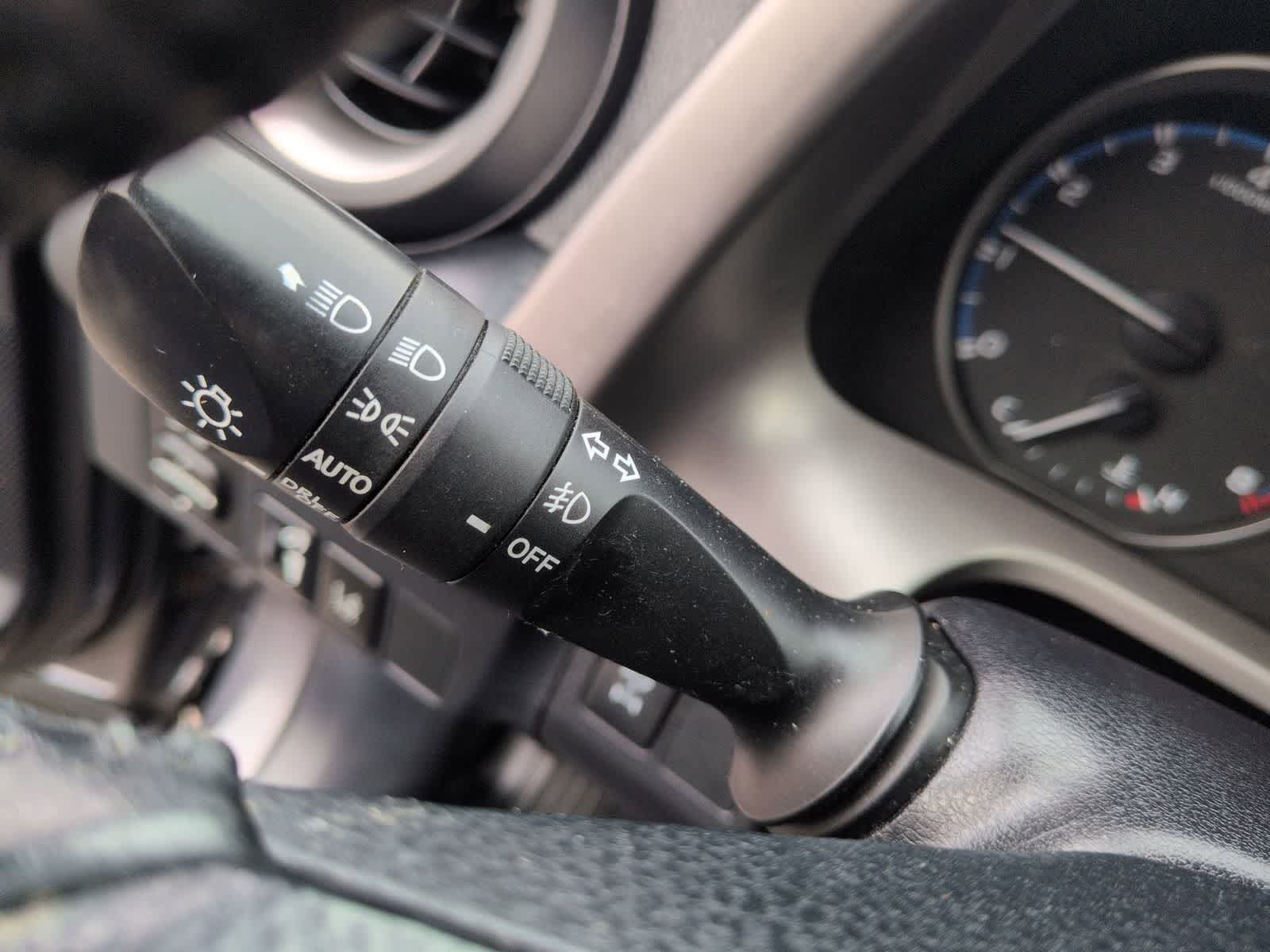 Thumbnail: 2017 Toyota RAV4 - 25