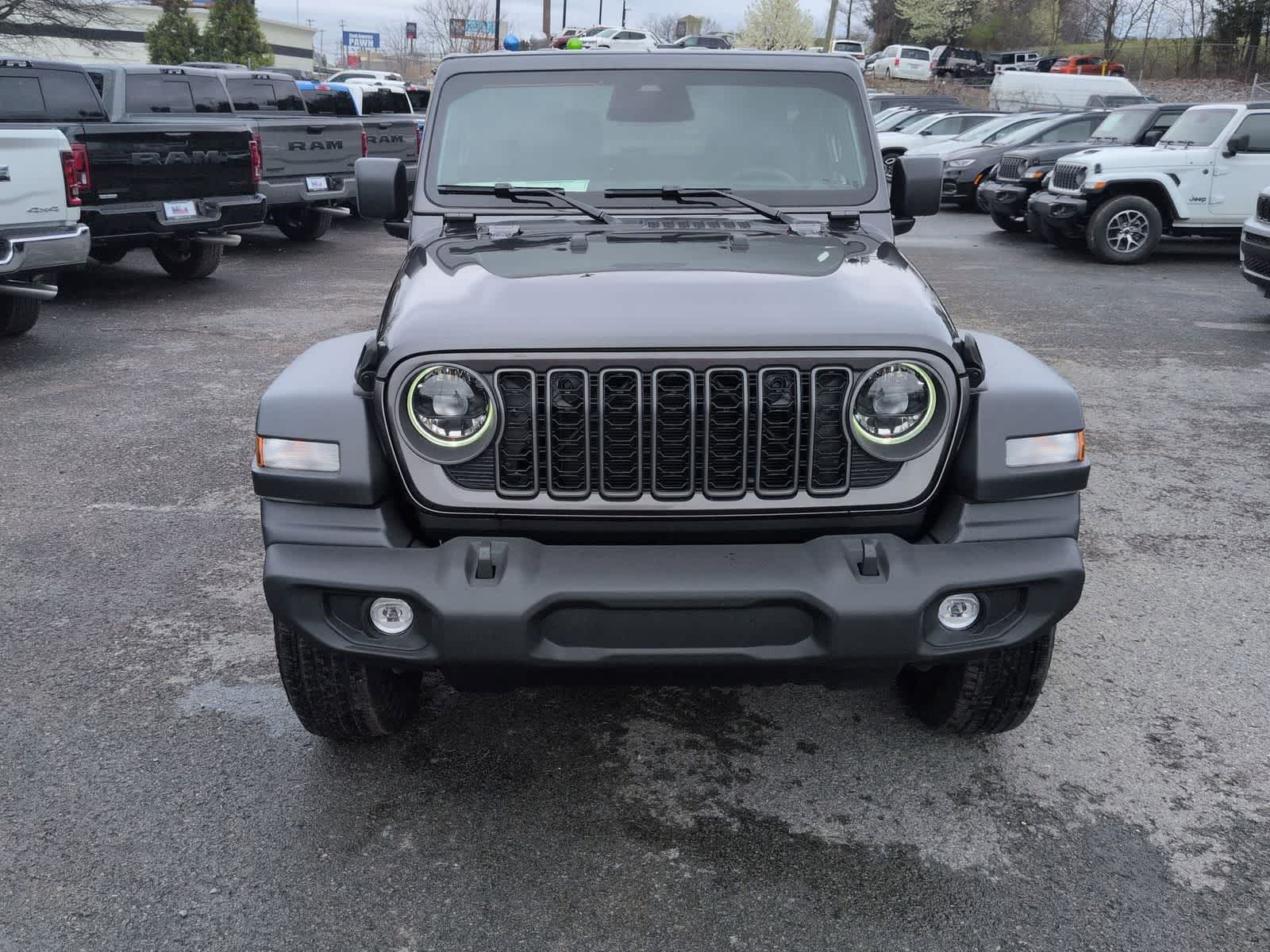 Thumbnail: 2026 Jeep Wrangler - 3