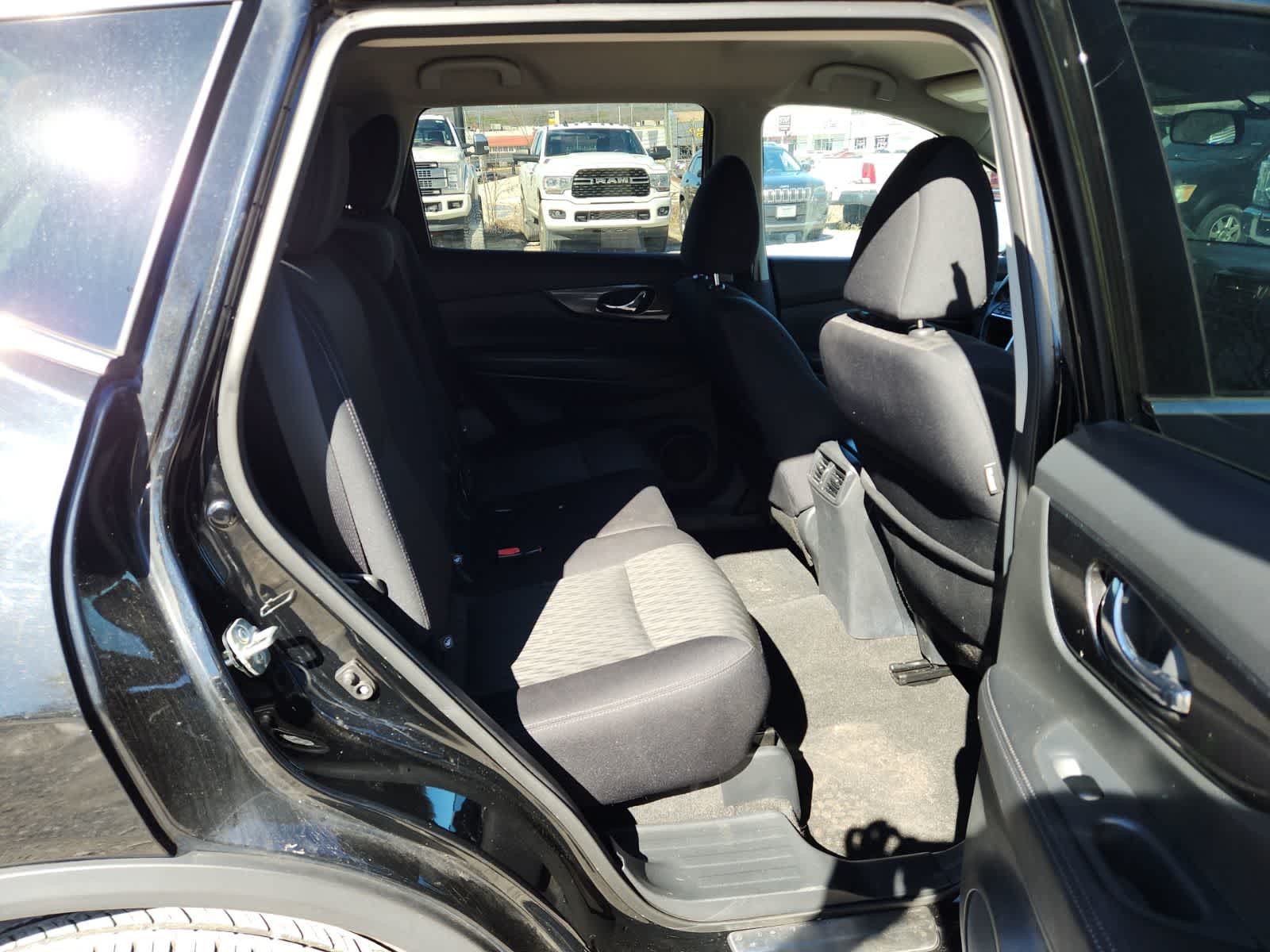 Thumbnail: 2018 Nissan Rogue - 23