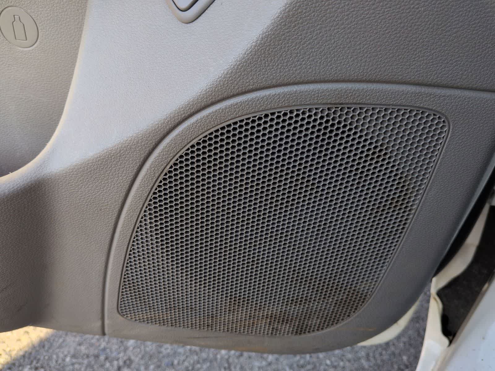 Thumbnail: 2008 Kia Sedona - 27