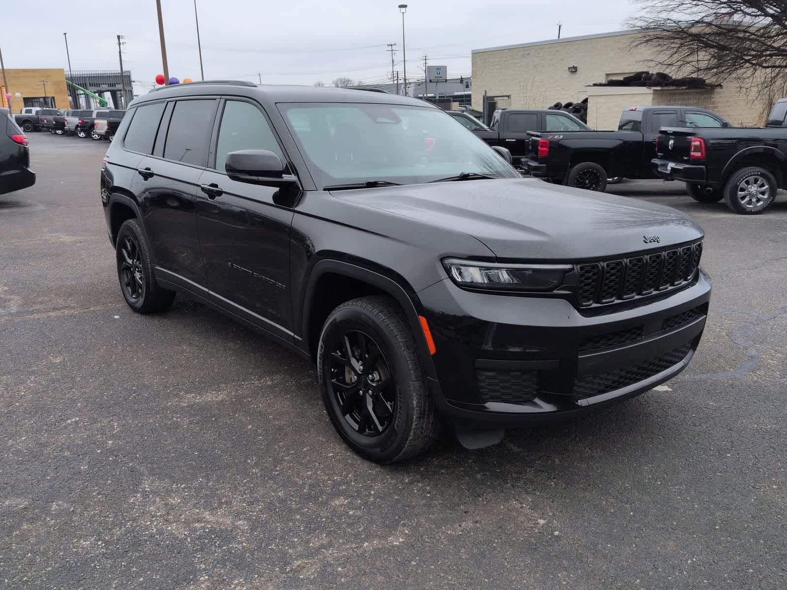 Thumbnail: 2024 Jeep Grand Cherokee L - 2