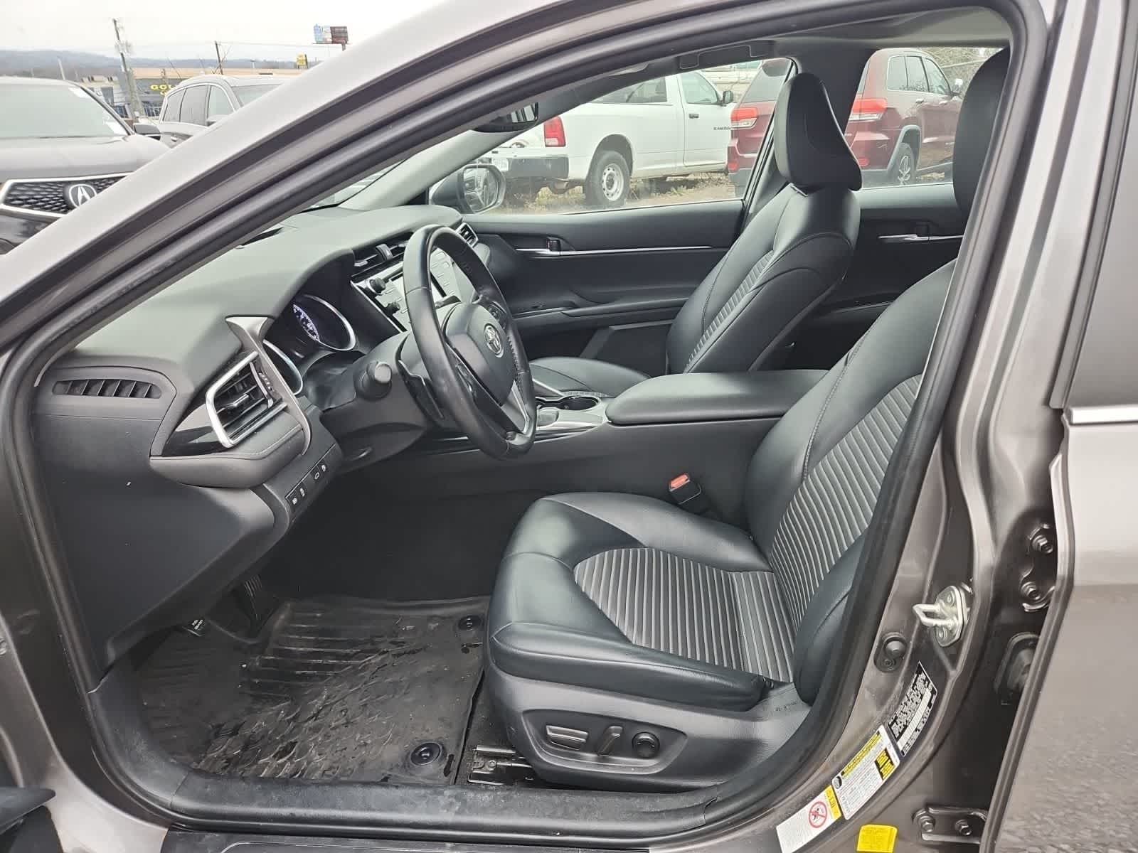 Thumbnail: 2018 Toyota Camry - 15