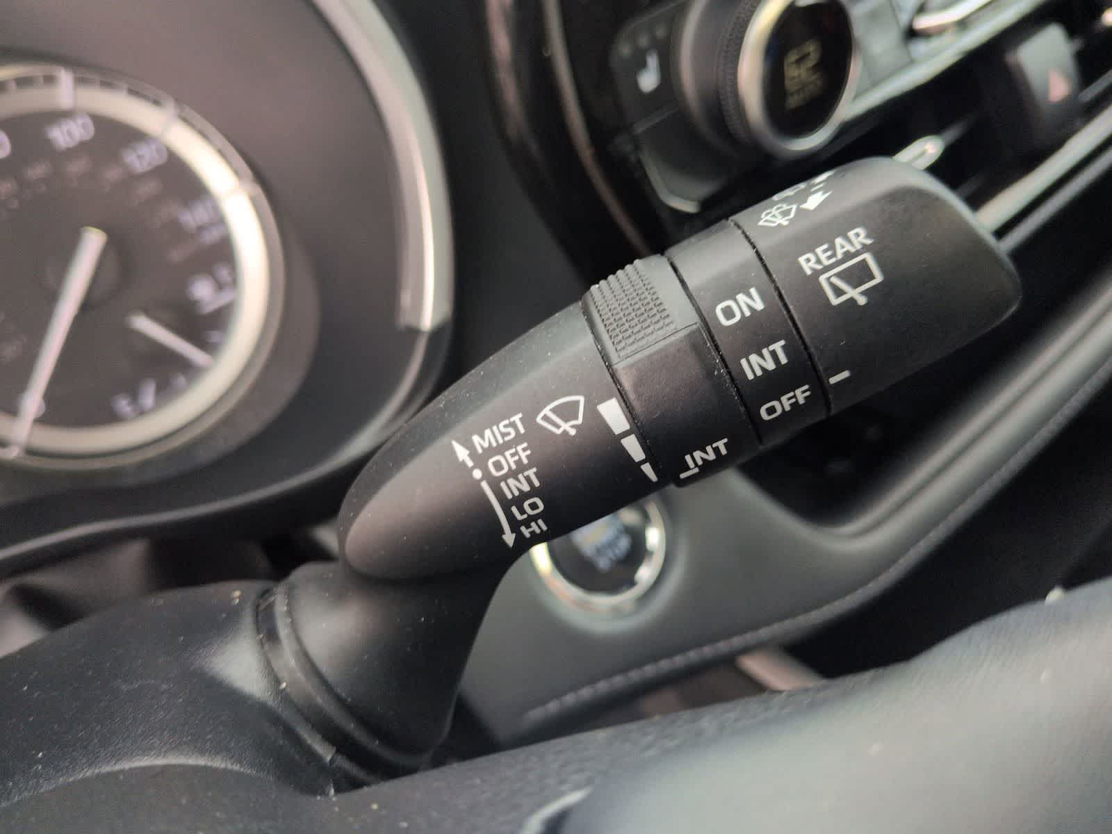 Thumbnail: 2022 Toyota Highlander - 24