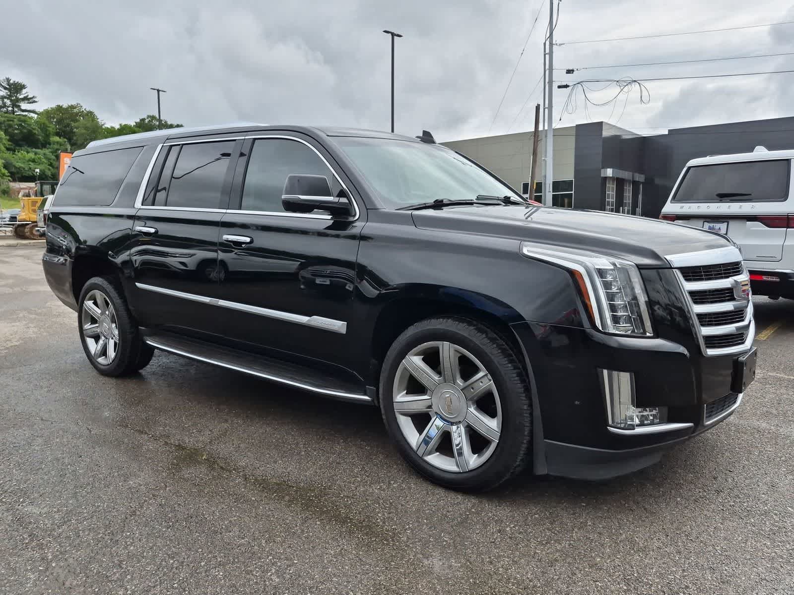 Thumbnail: 2019 Cadillac Escalade - 2