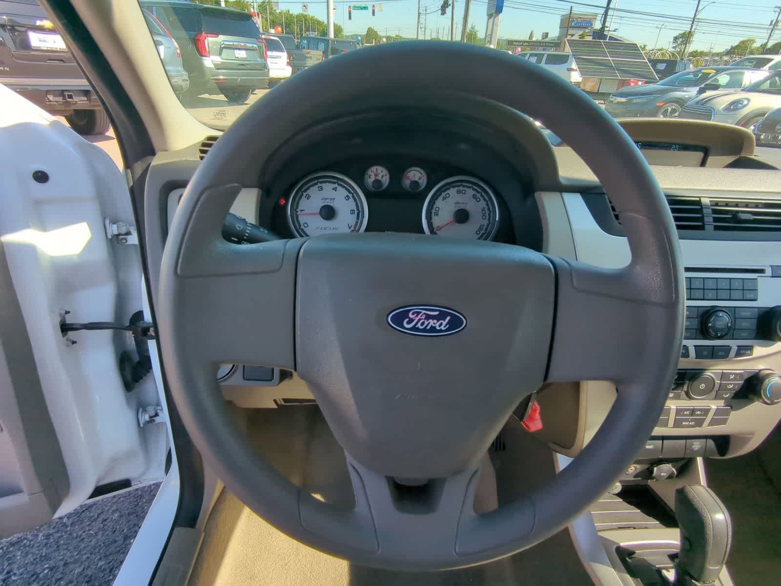 Thumbnail: 2008 Ford Focus - 23