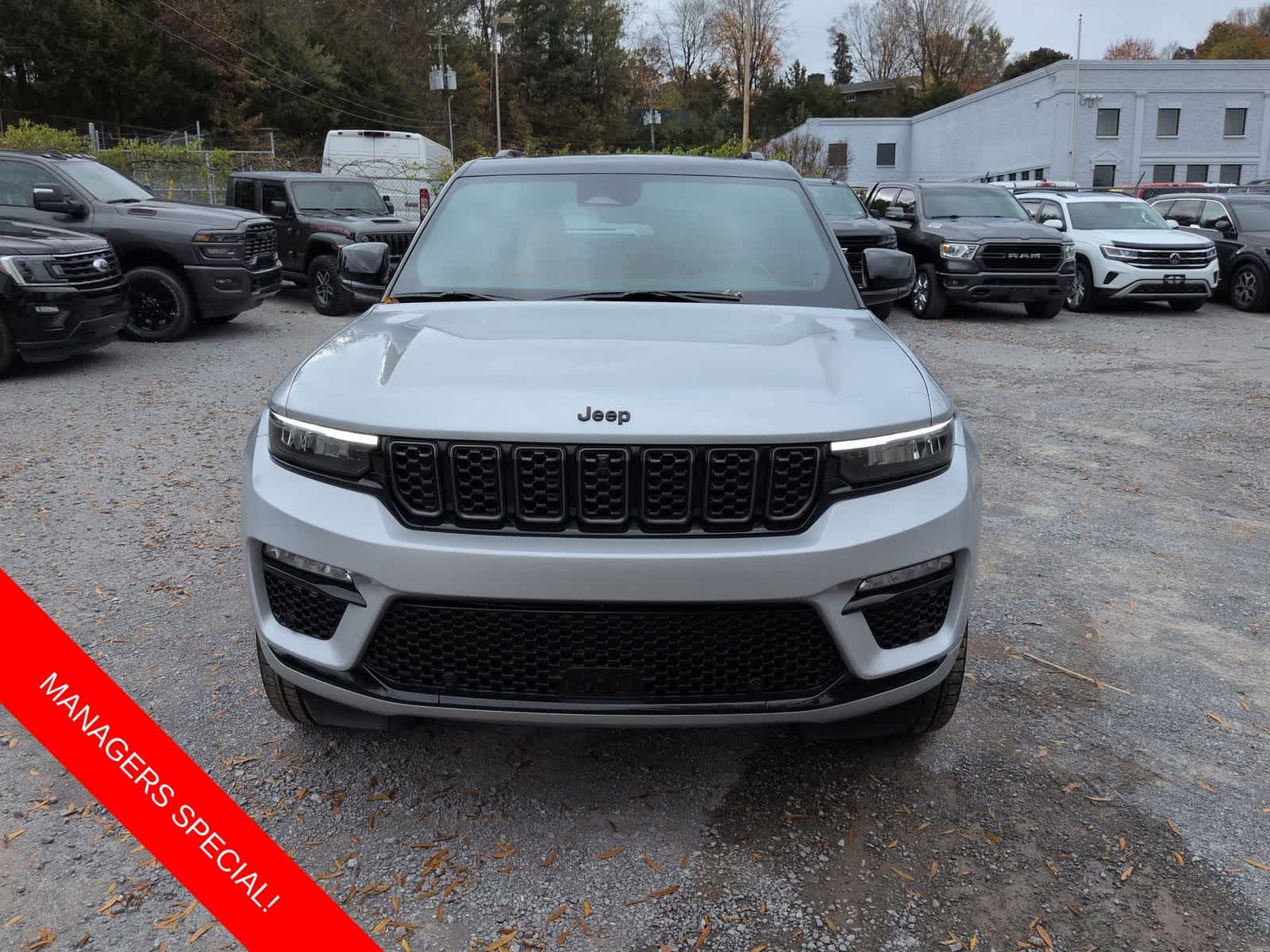 Thumbnail: 2025 Jeep Grand Cherokee - 3