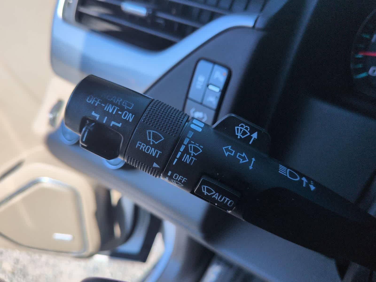 Thumbnail: 2017 Chevrolet Tahoe - 25