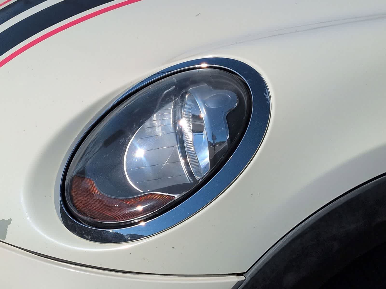 Thumbnail: 2015 MINI Cooper Hardtop - 11