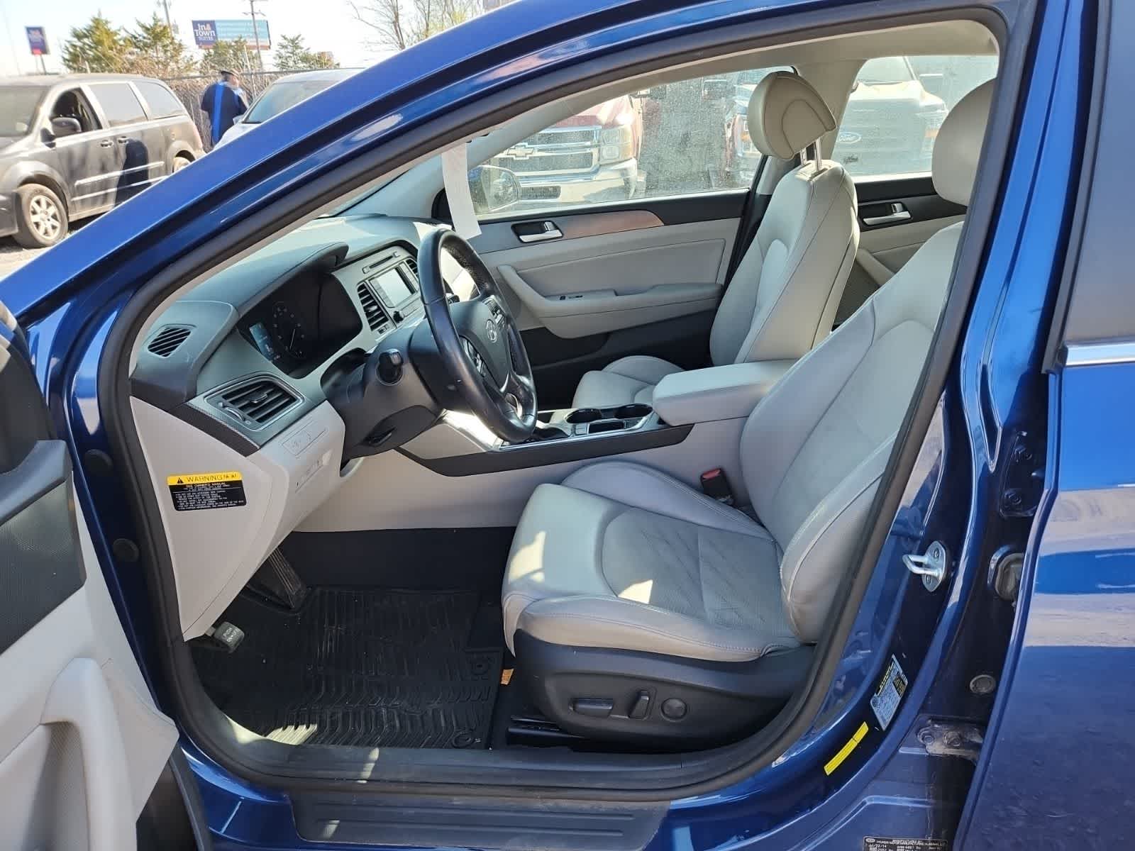 Thumbnail: 2015 Hyundai Sonata - 15