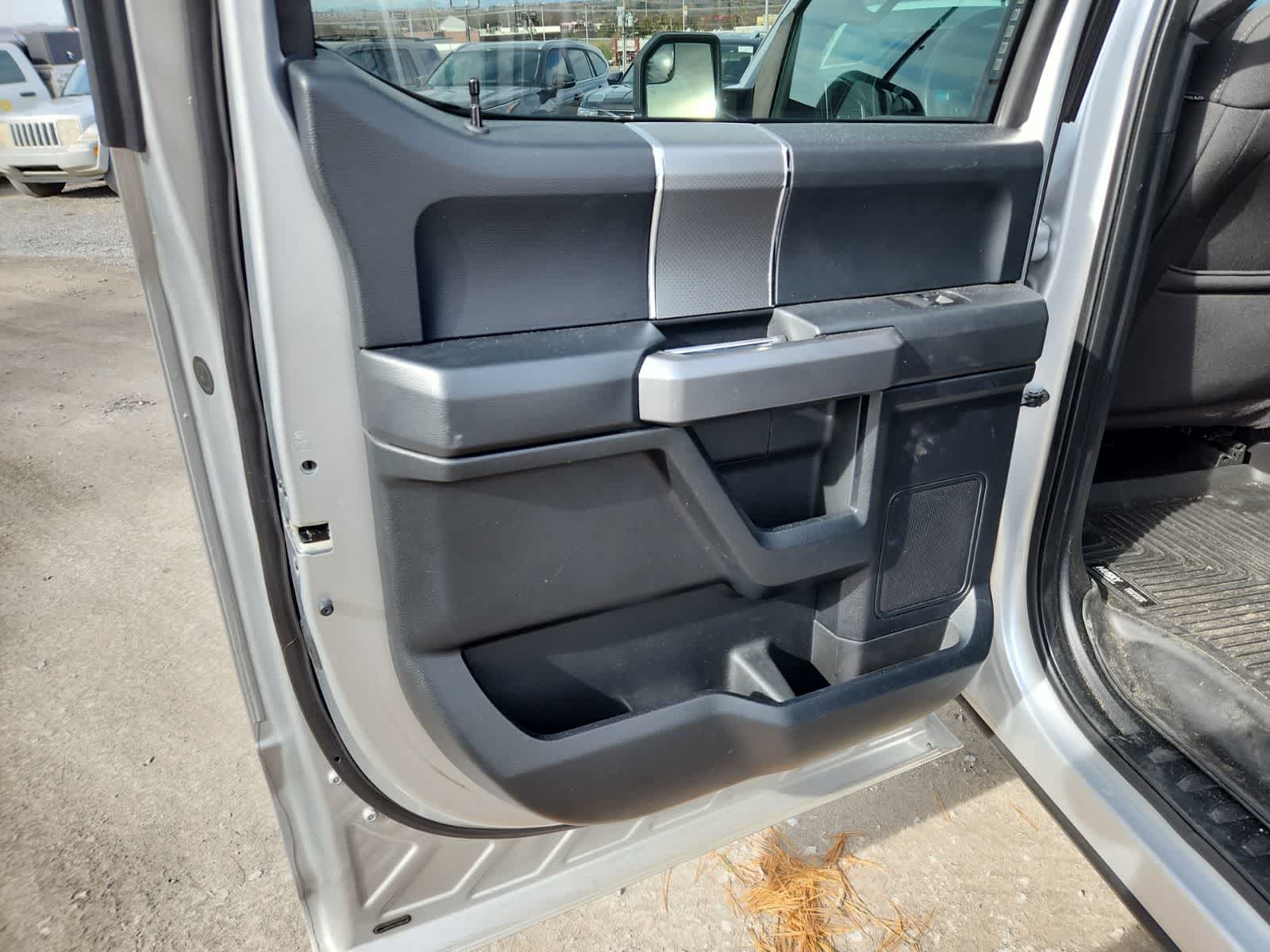 Thumbnail: 2017 Ford F-150 - 26