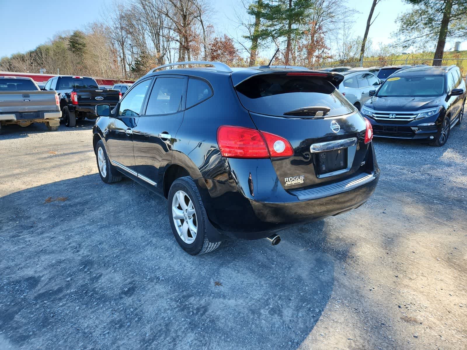 Thumbnail: 2011 Nissan Rogue - 3