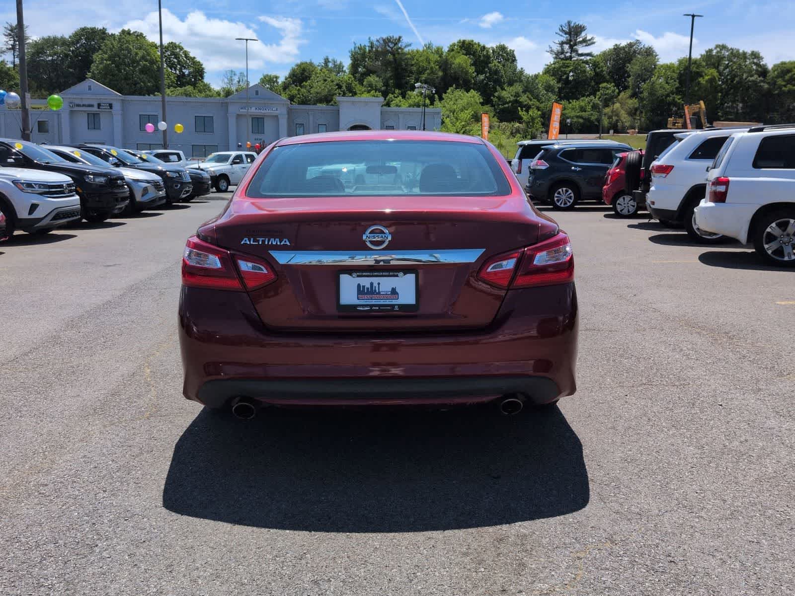 Thumbnail: 2016 Nissan Altima - 7
