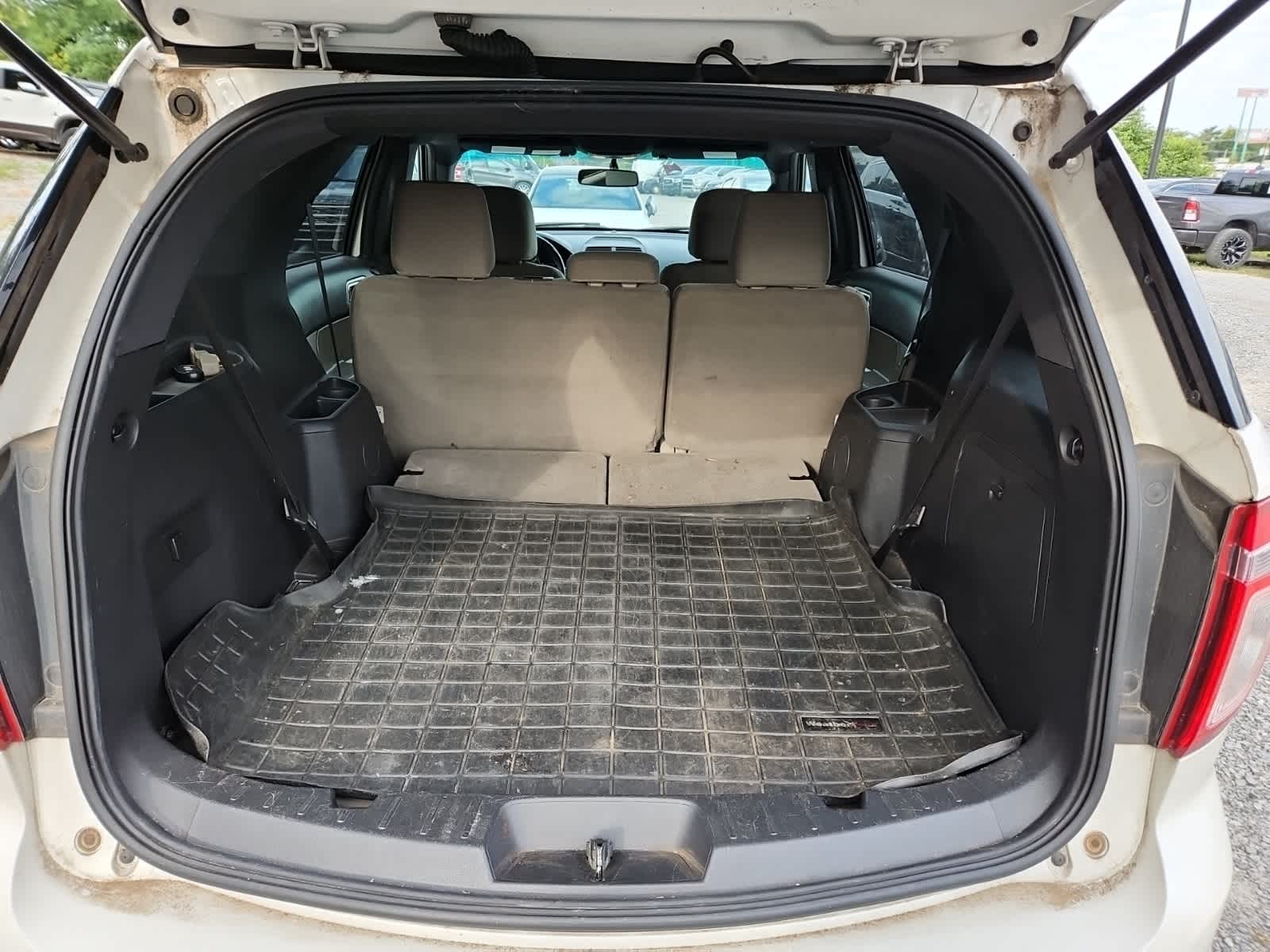 Thumbnail: 2012 Ford Explorer - 25