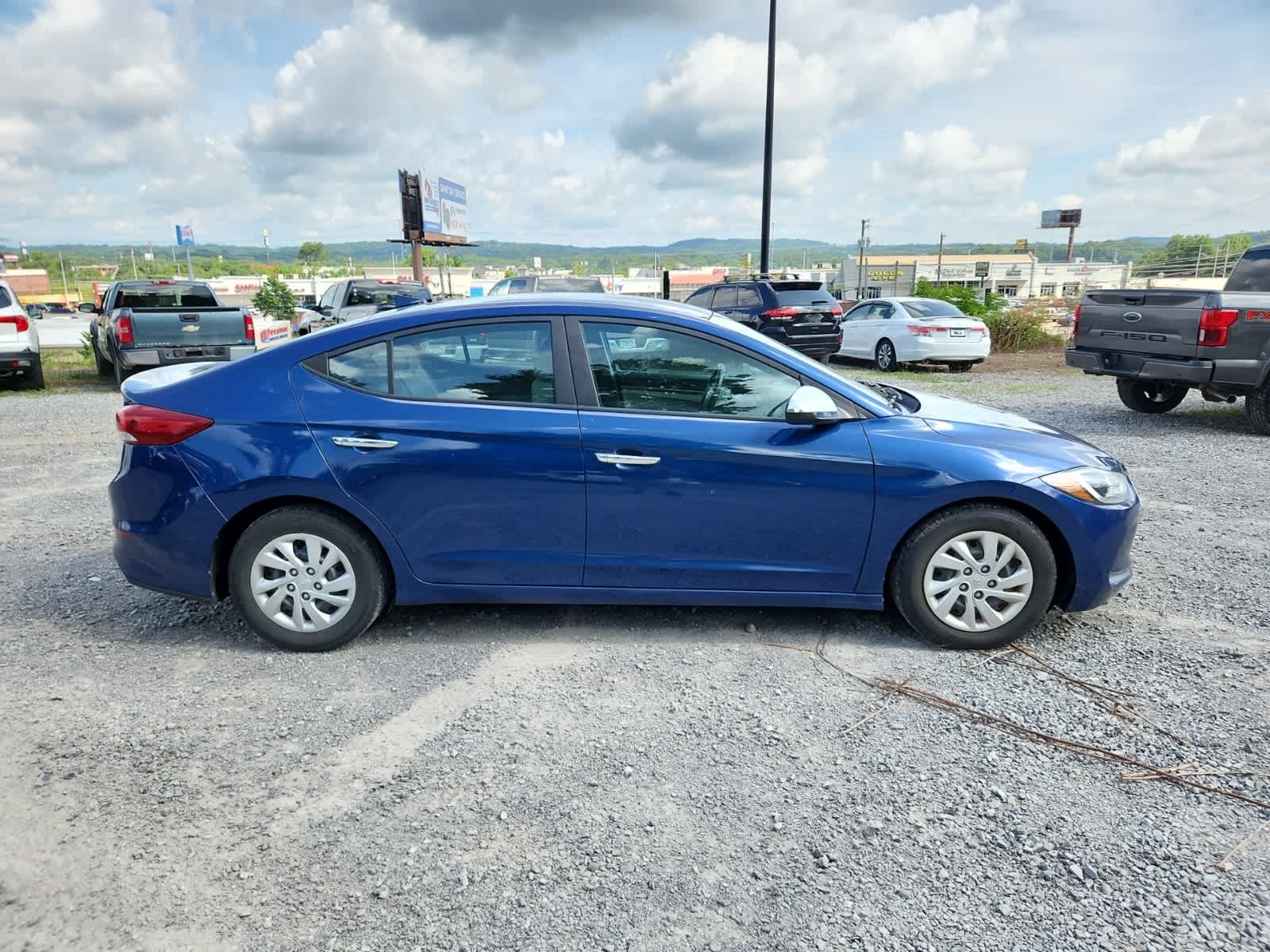 Thumbnail: 2017 Hyundai Elantra - 6