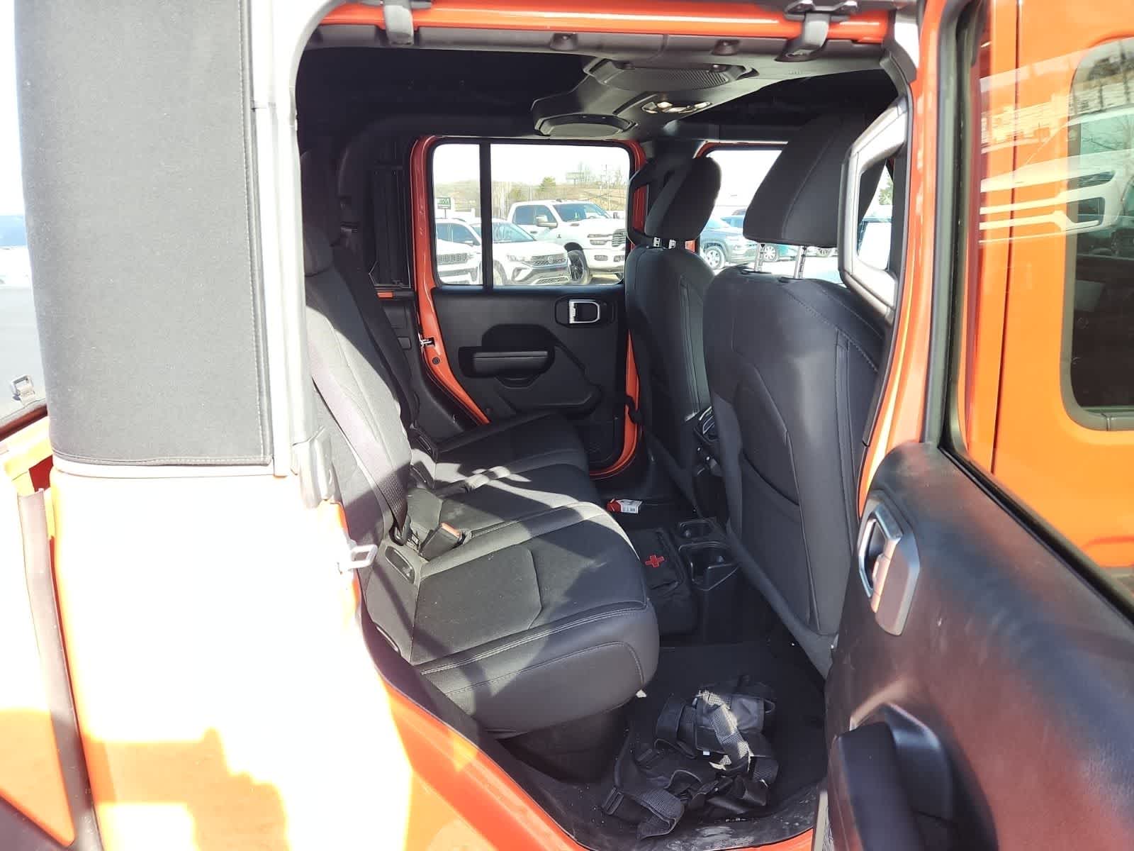 Thumbnail: 2020 Jeep Gladiator - 24