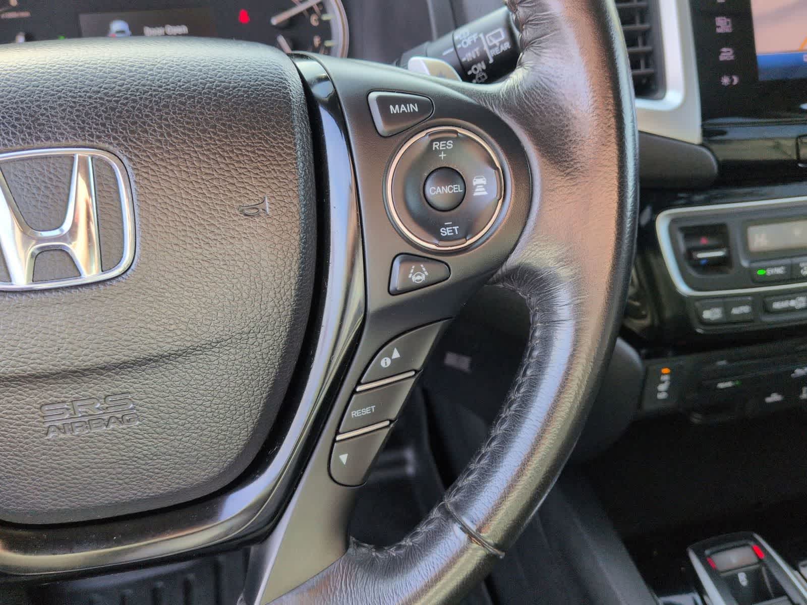 Thumbnail: 2018 Honda Pilot - 24