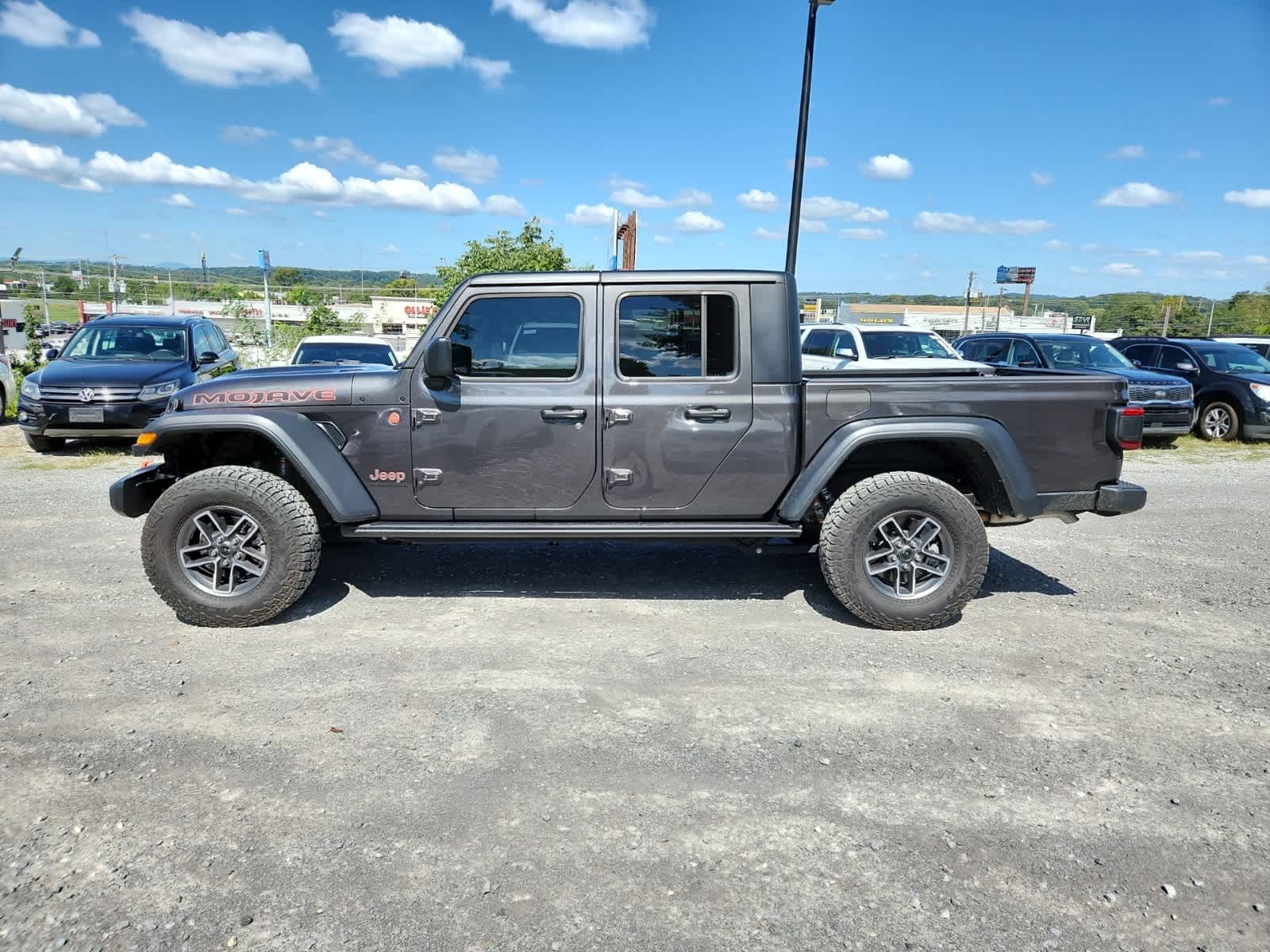 Thumbnail: 2025 Jeep Gladiator - 2