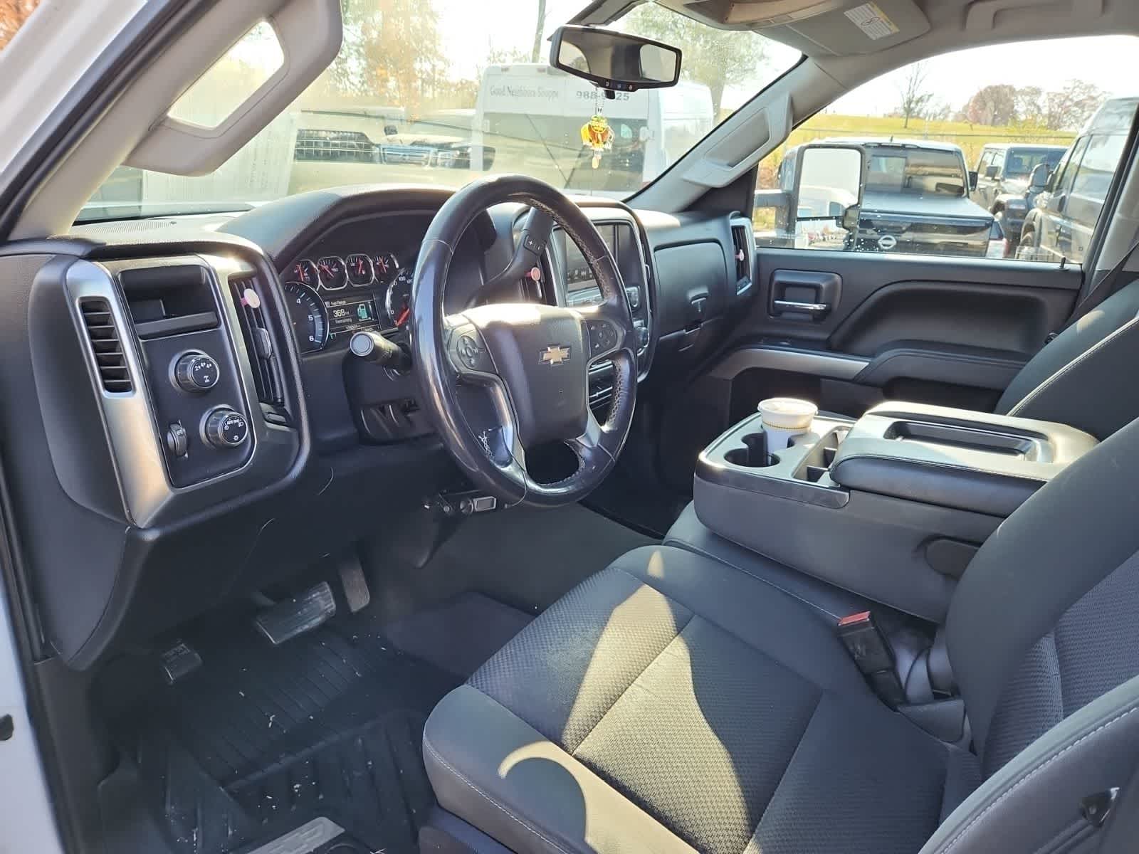 Thumbnail: 2017 Chevrolet Silverado 2500 - 13