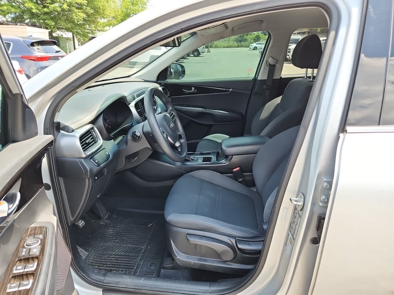 2019 Kia Sorento L 15