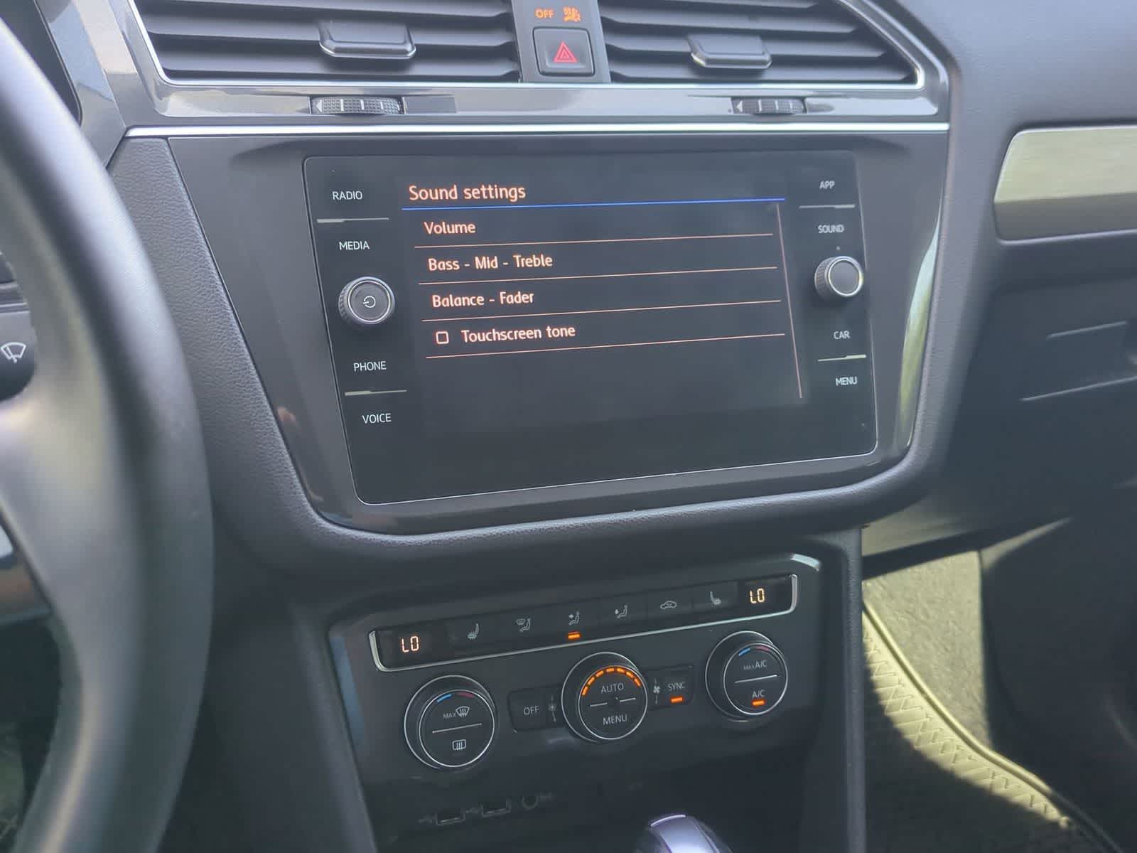 Thumbnail: 2020 Volkswagen Tiguan - 26