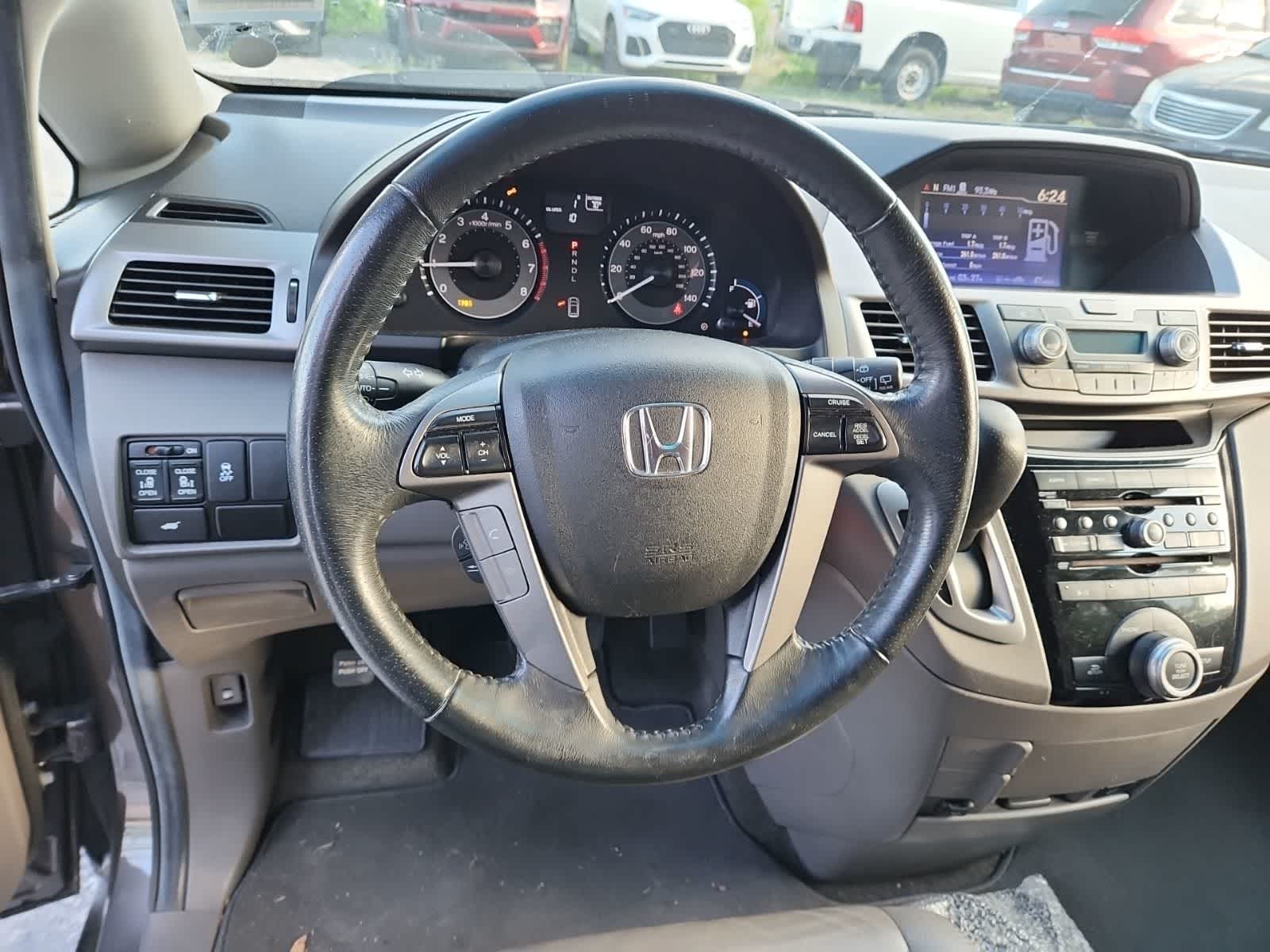 Thumbnail: 2012 Honda Odyssey - 12