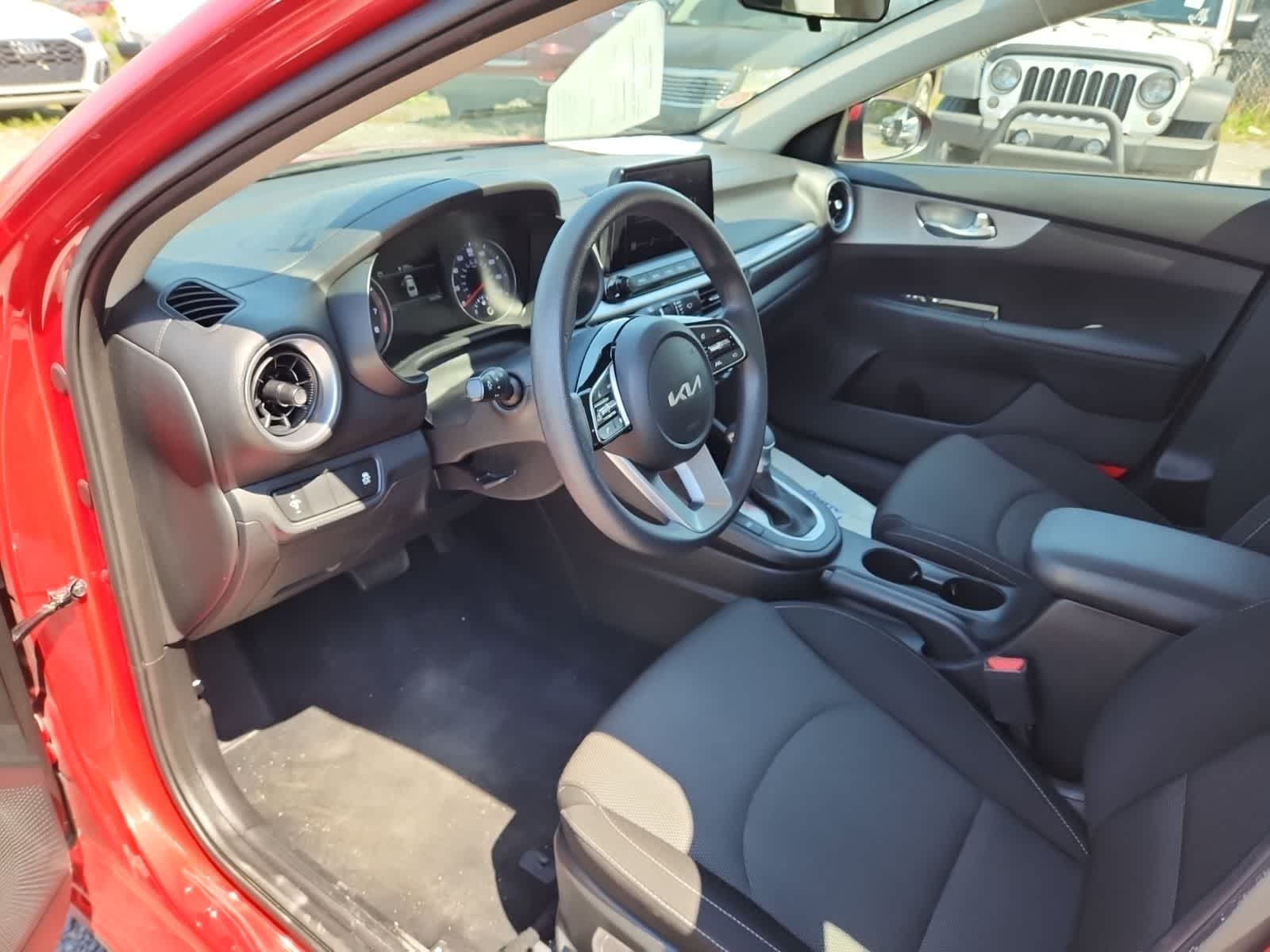 Thumbnail: 2023 Kia Forte - 13