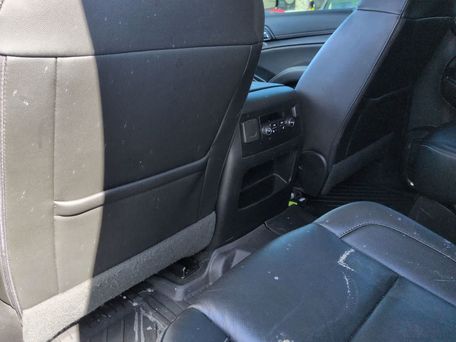 Thumbnail: 2019 Chevrolet Tahoe - 18